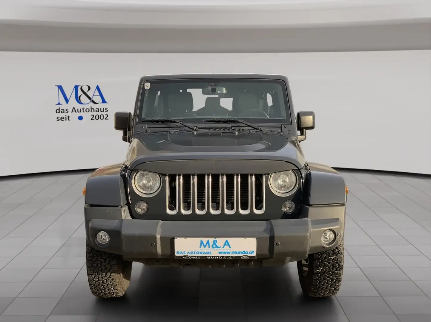 Jeep Wrangler Unlimited 3.6 V6 JK Final Edition AutoNUR 27.500KM Grau - 2