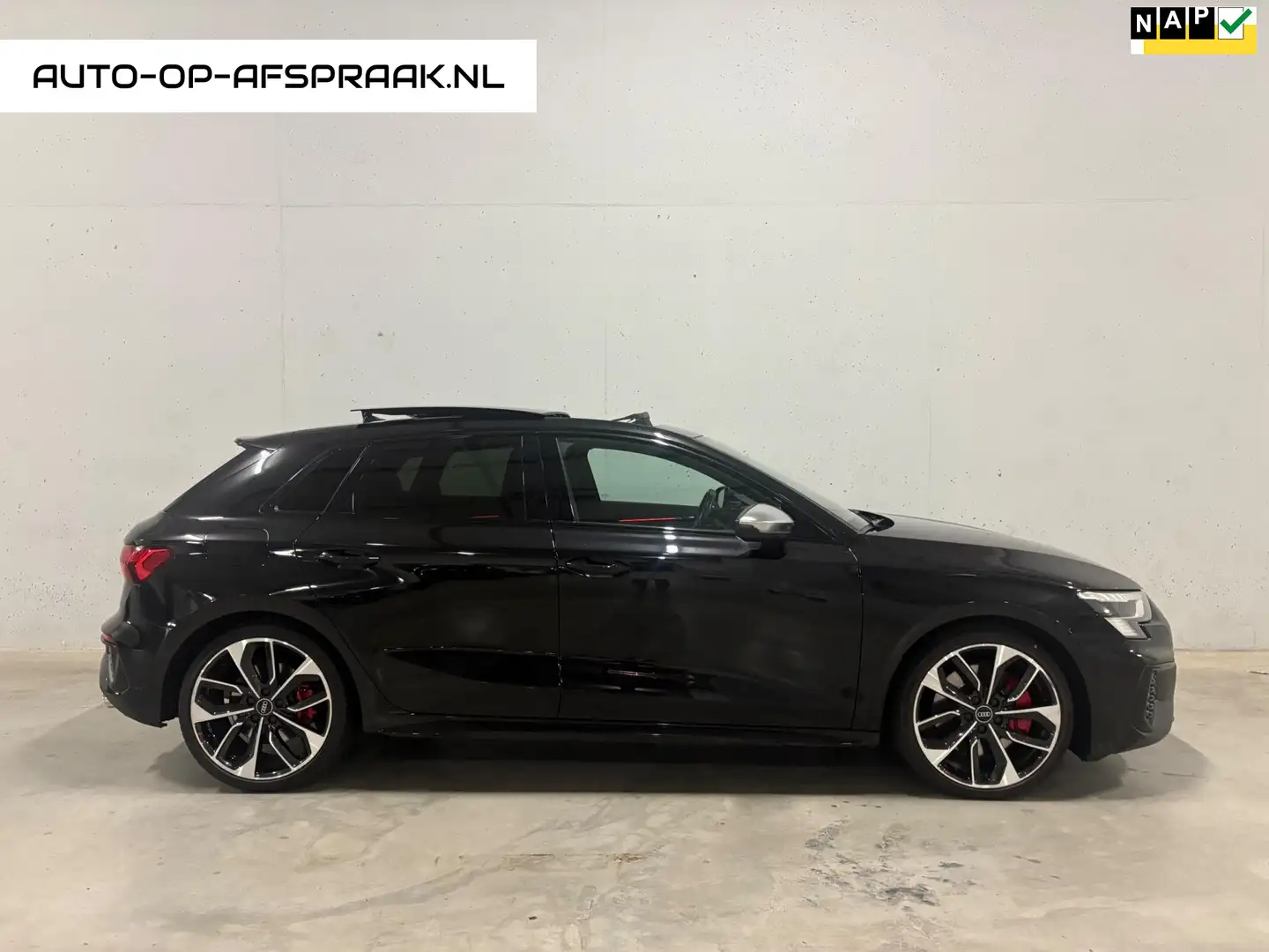 Audi S3 Sportback 2.0 TFSI quattro Pano B&O Camera Head-up Zwart - 1