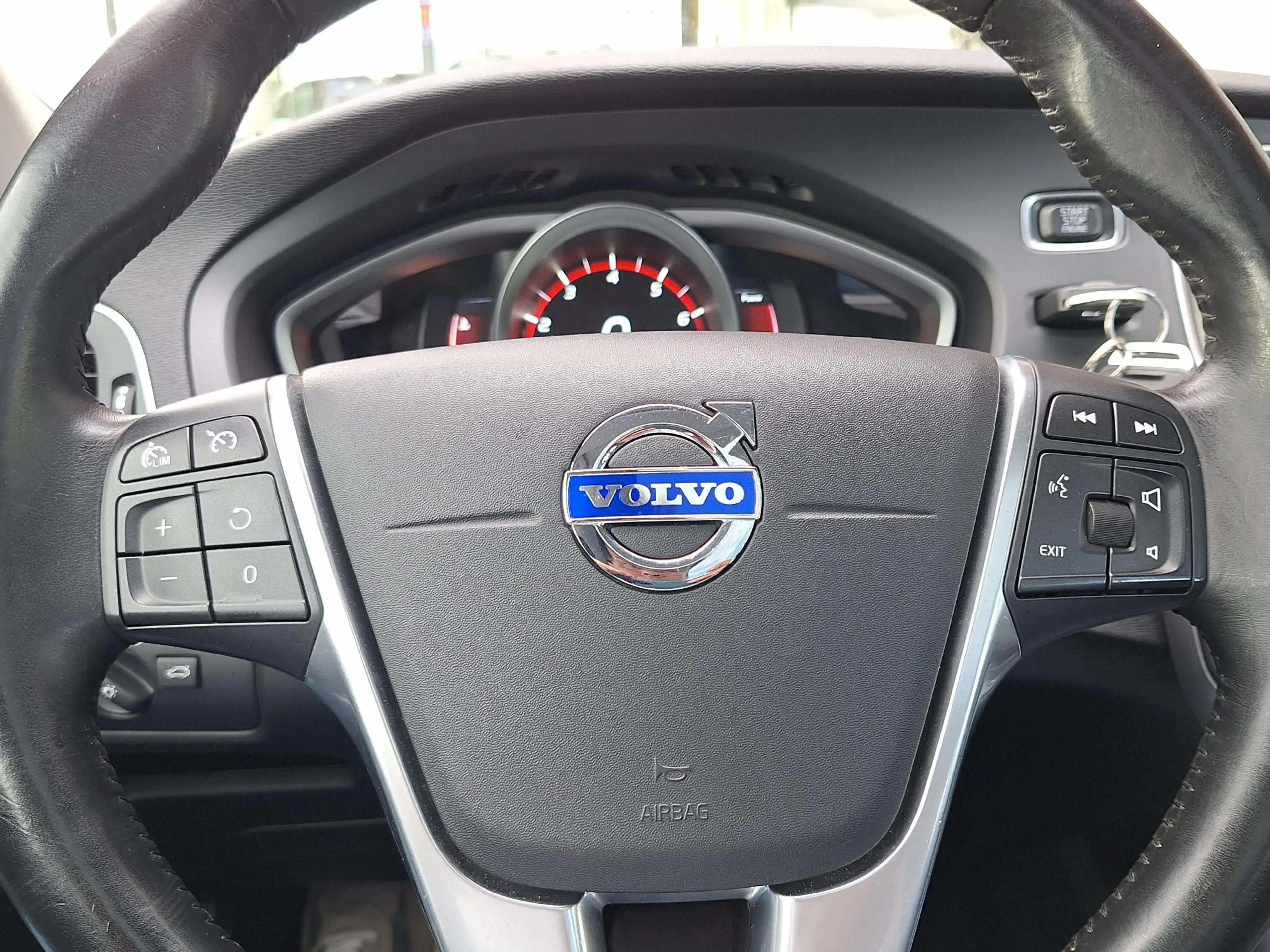 Volvo V40 Cross Country 1.6 T4 Ocean Race Automaat | Panorama | Leder | Bi — photo 21