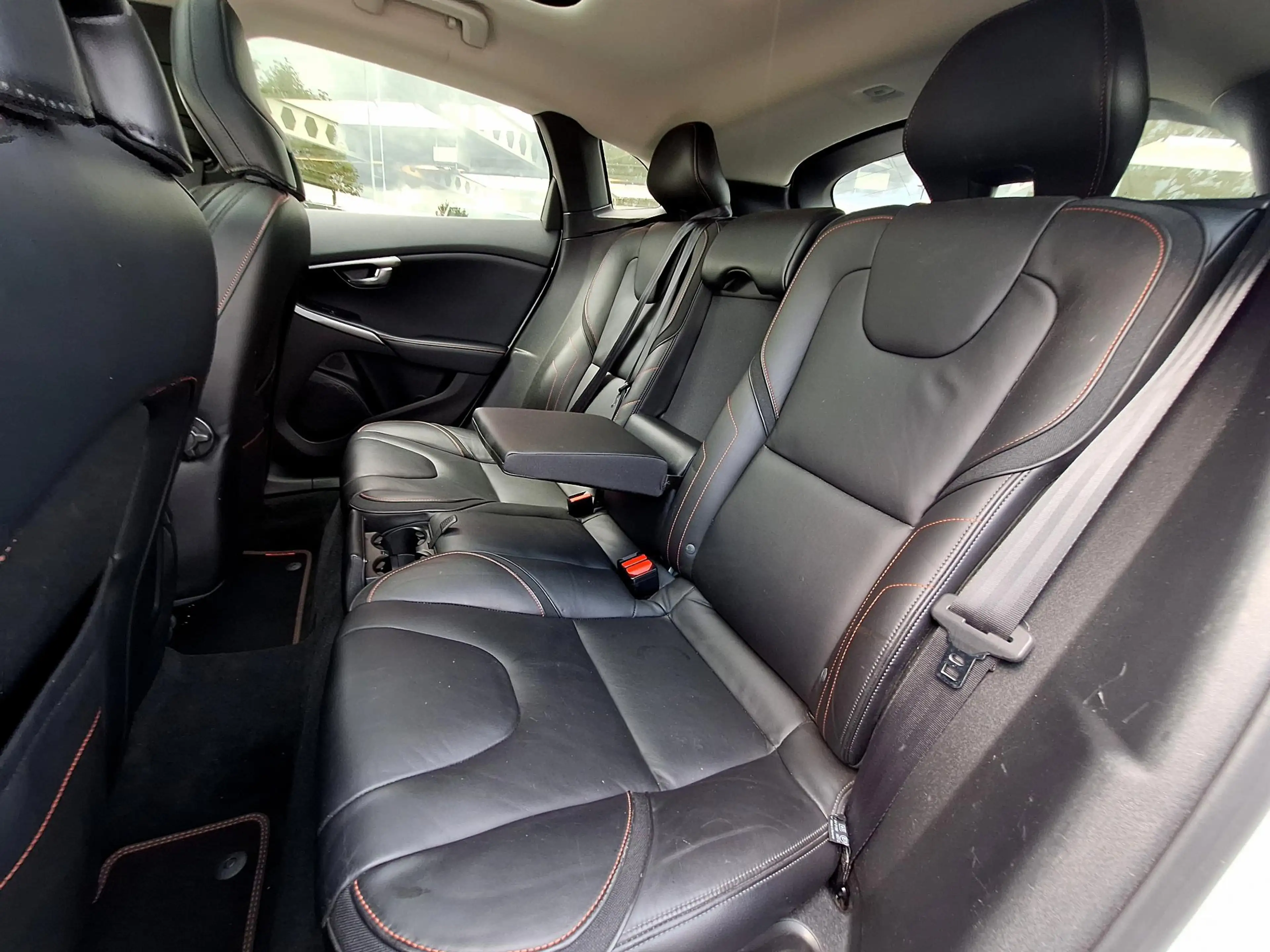 Volvo V40 Cross Country 1.6 T4 Ocean Race Automaat | Panorama | Leder | Bi — photo 27
