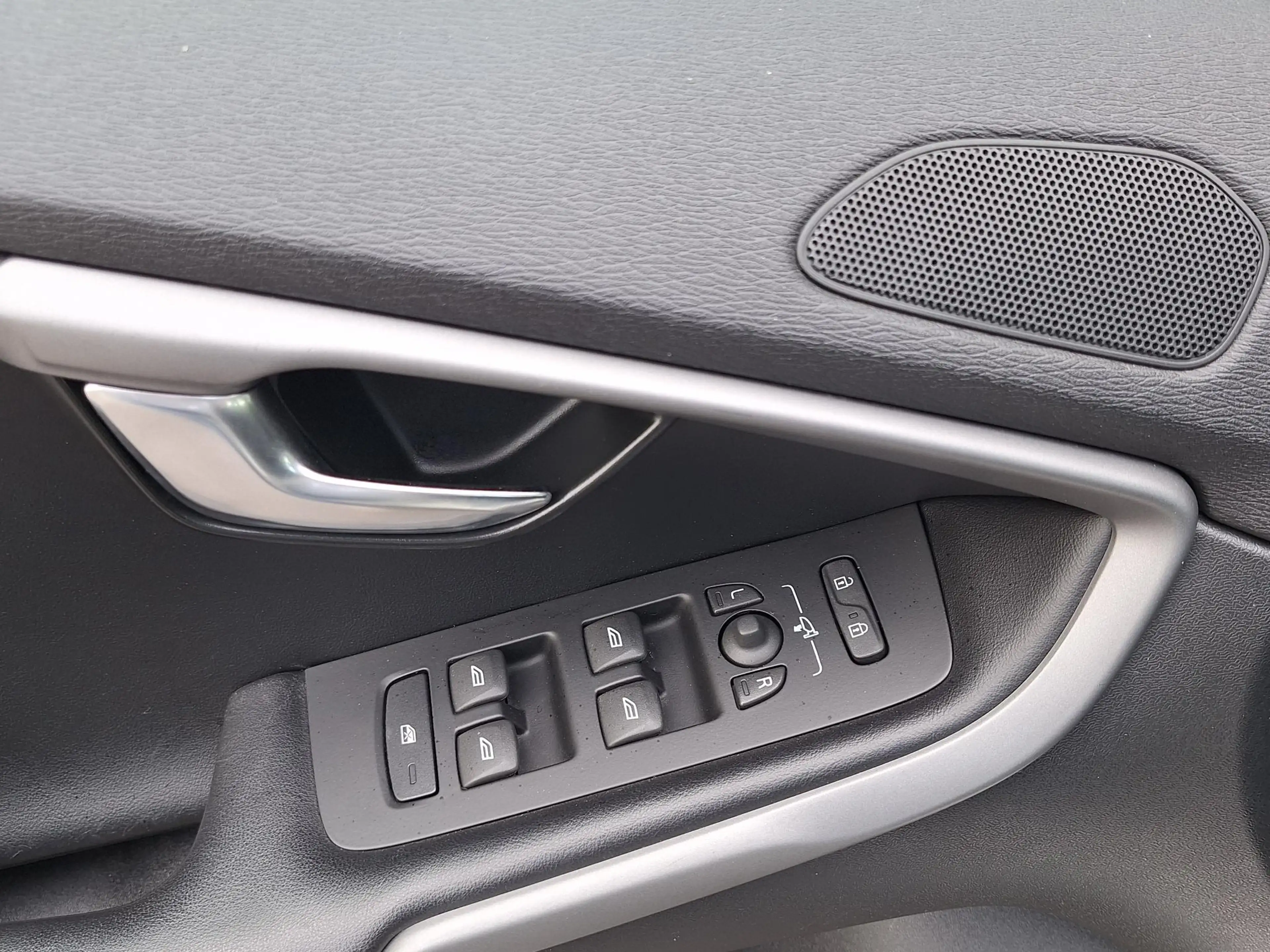 Volvo V40 Cross Country 1.6 T4 Ocean Race Automaat | Panorama | Leder | Bi — photo 37