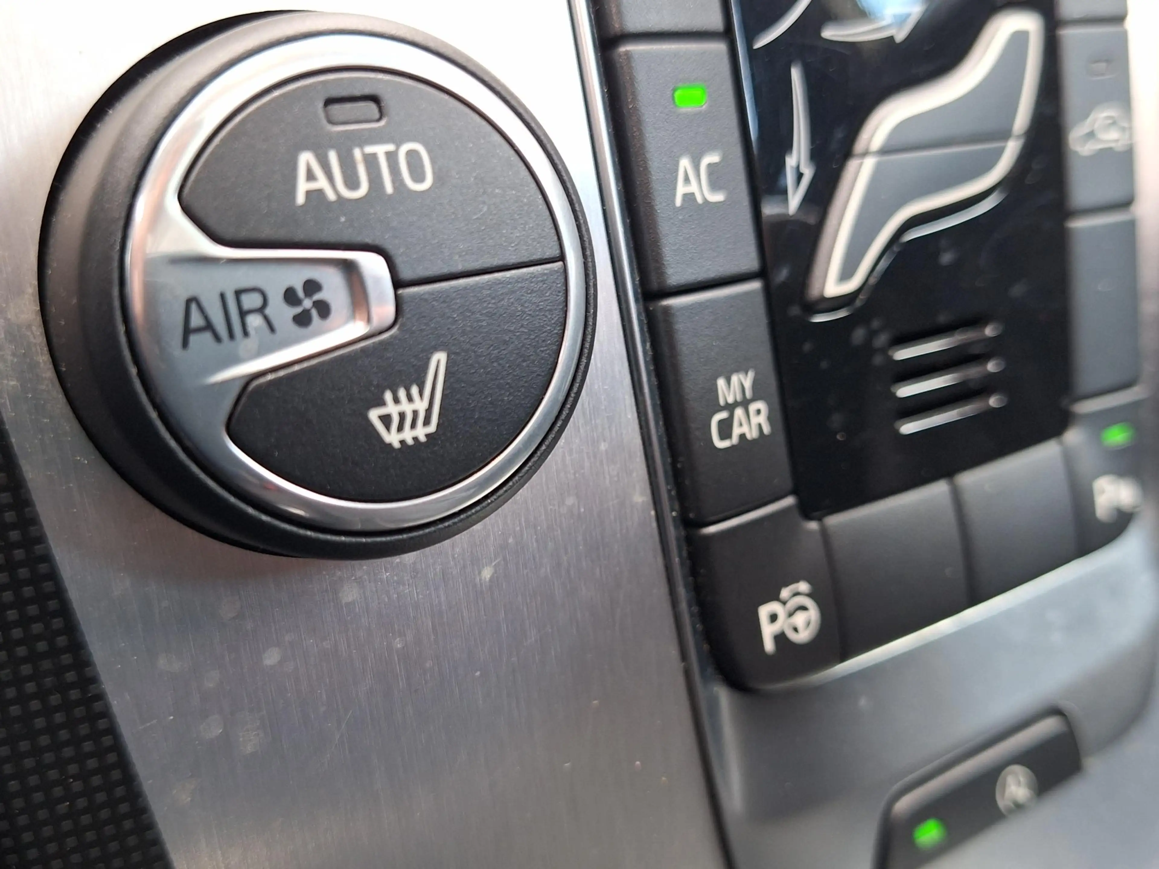 Volvo V40 Cross Country 1.6 T4 Ocean Race Automaat | Panorama | Leder | Bi — photo 32