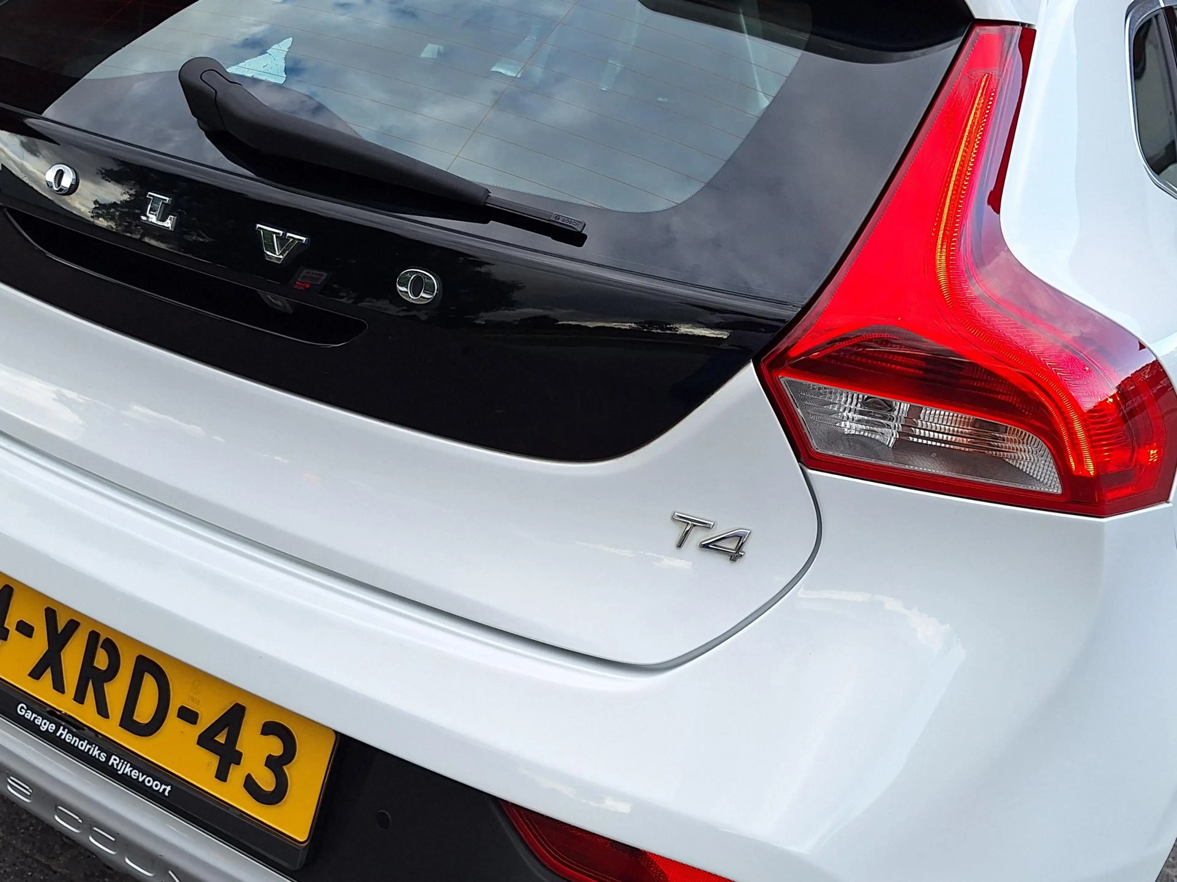 Volvo V40 Cross Country 1.6 T4 Ocean Race Automaat | Panorama | Leder | Bi — photo 13