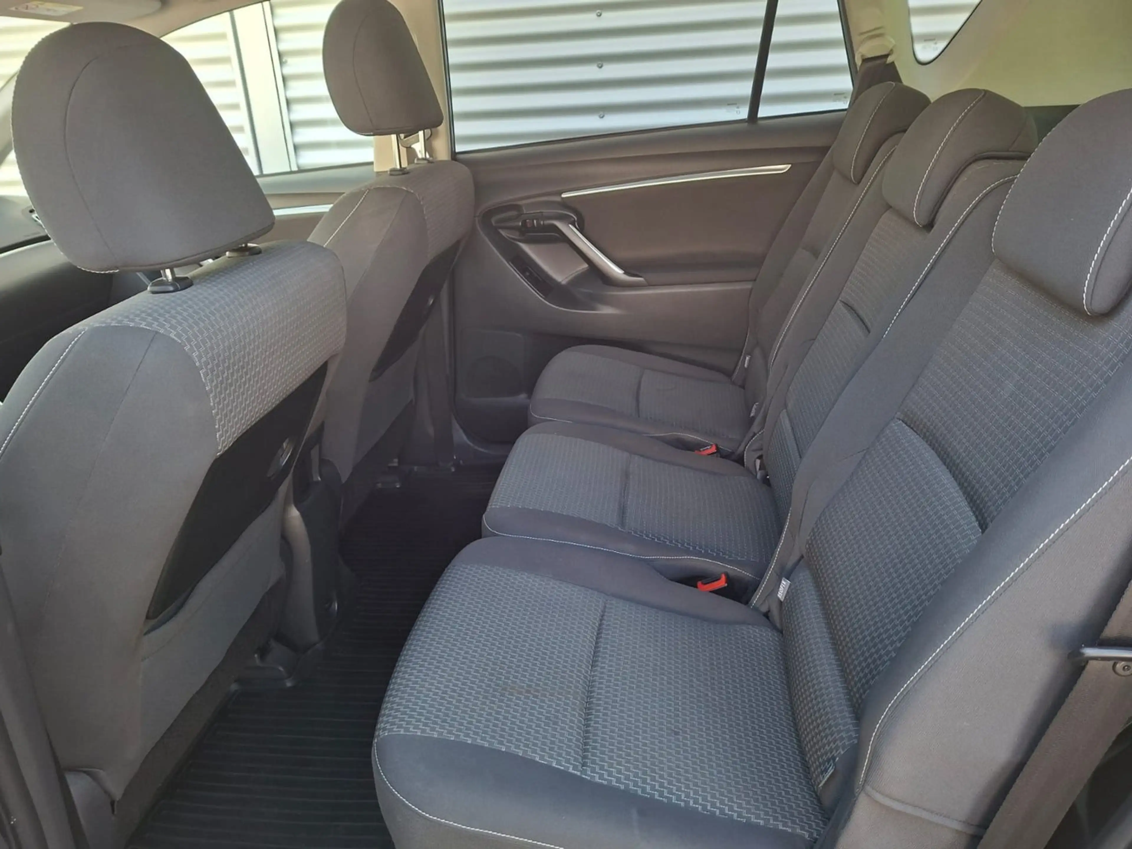 Toyota Verso 1,6 D-4D Active — photo 12
