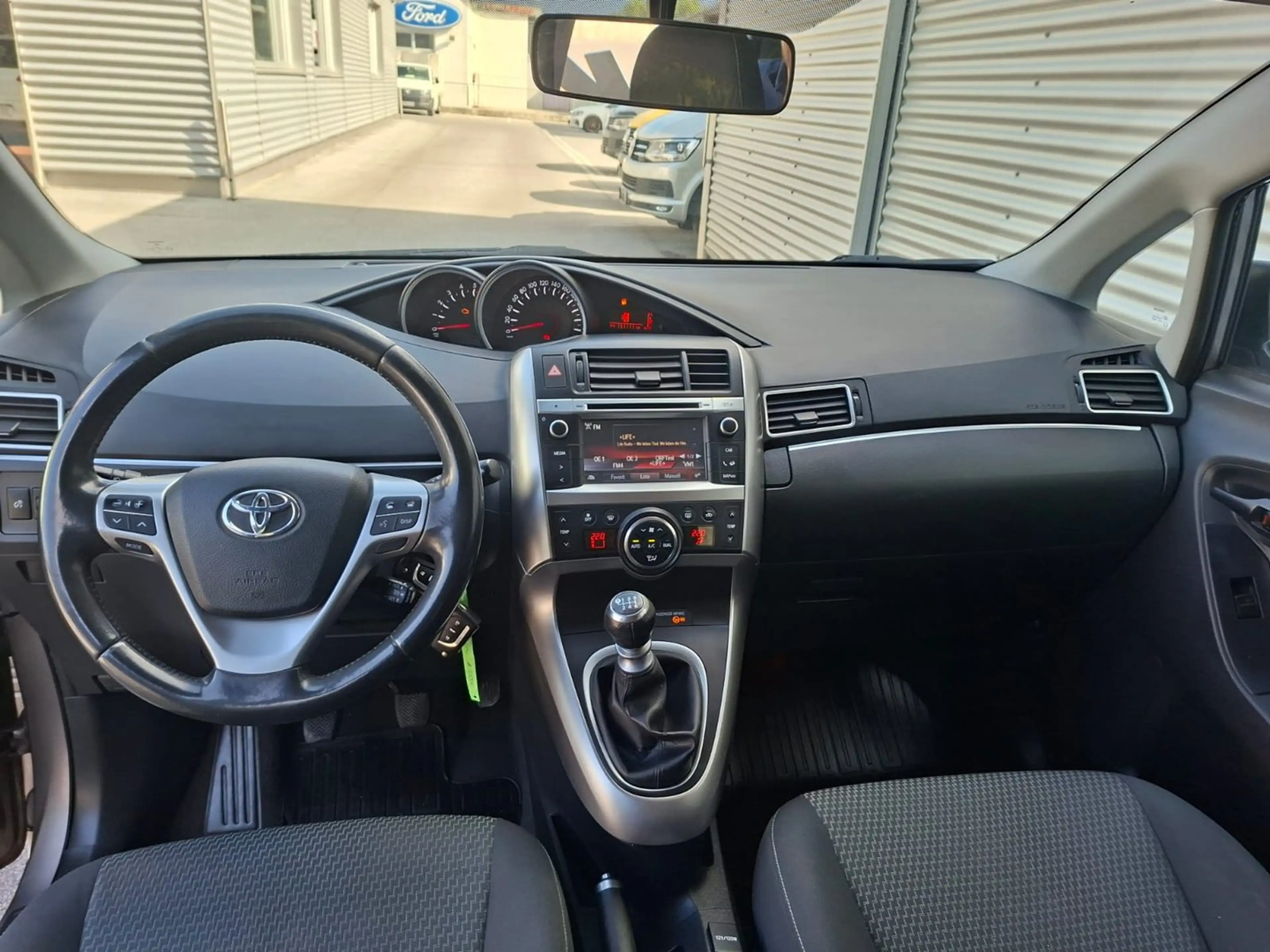 Toyota Verso 1,6 D-4D Active — photo 9