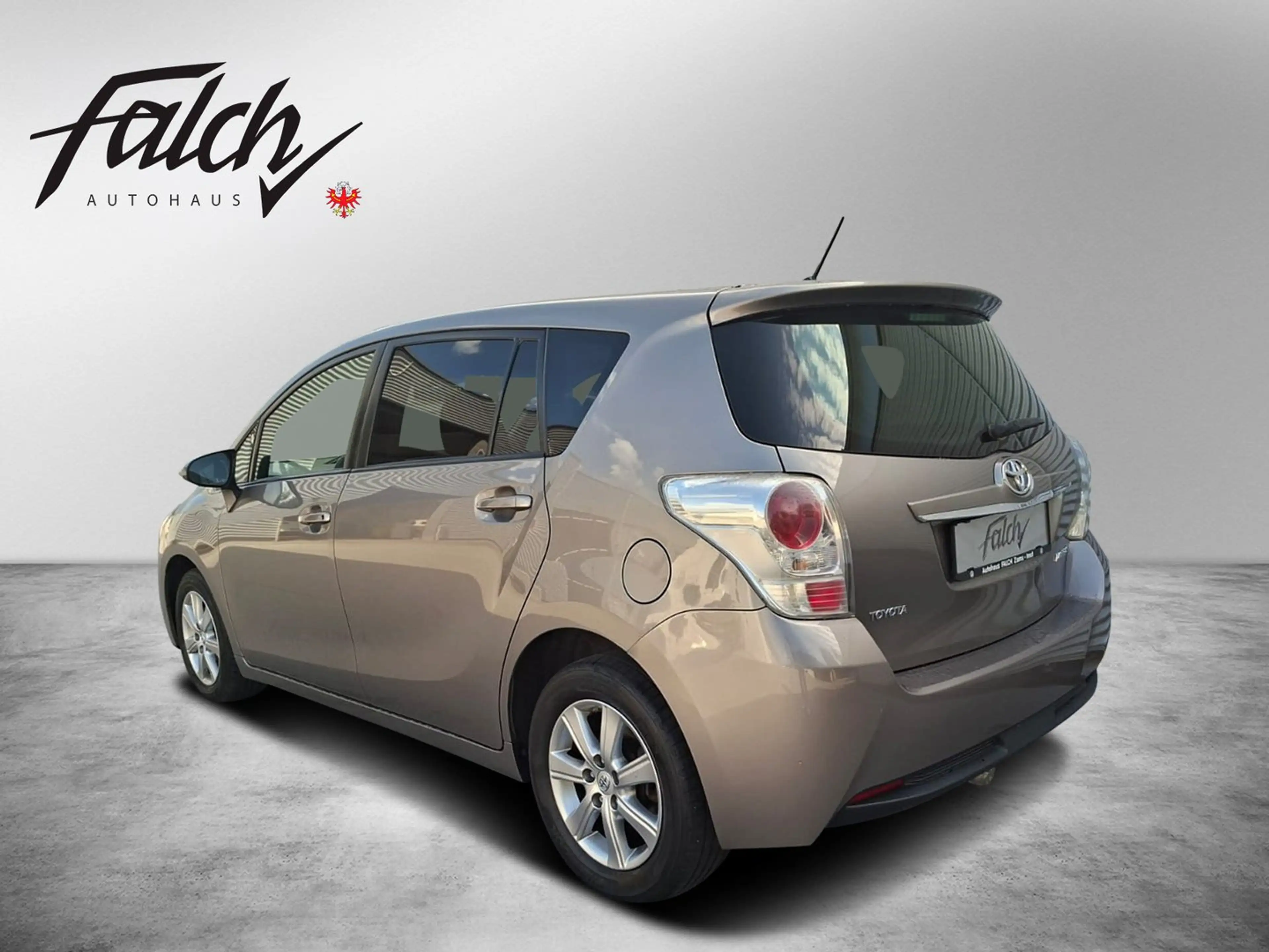 Toyota Verso 1,6 D-4D Active — photo 3
