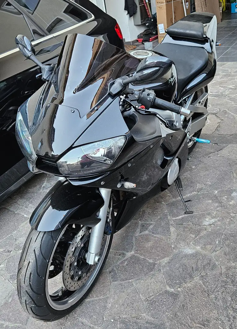 Yamaha YZF-R6 Fekete - 1