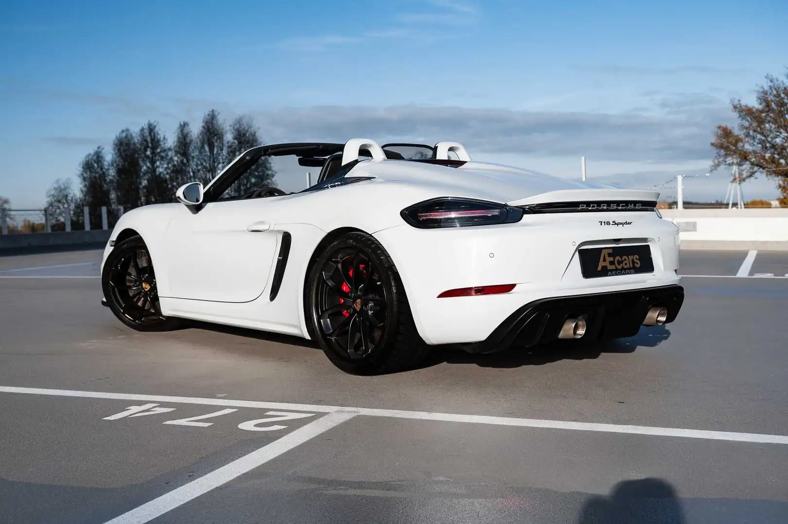 Porsche 718 Spyder /PDK / CARBON CUP SEATS / SPORT CHRONO / 15.000 KM Blanc - 1