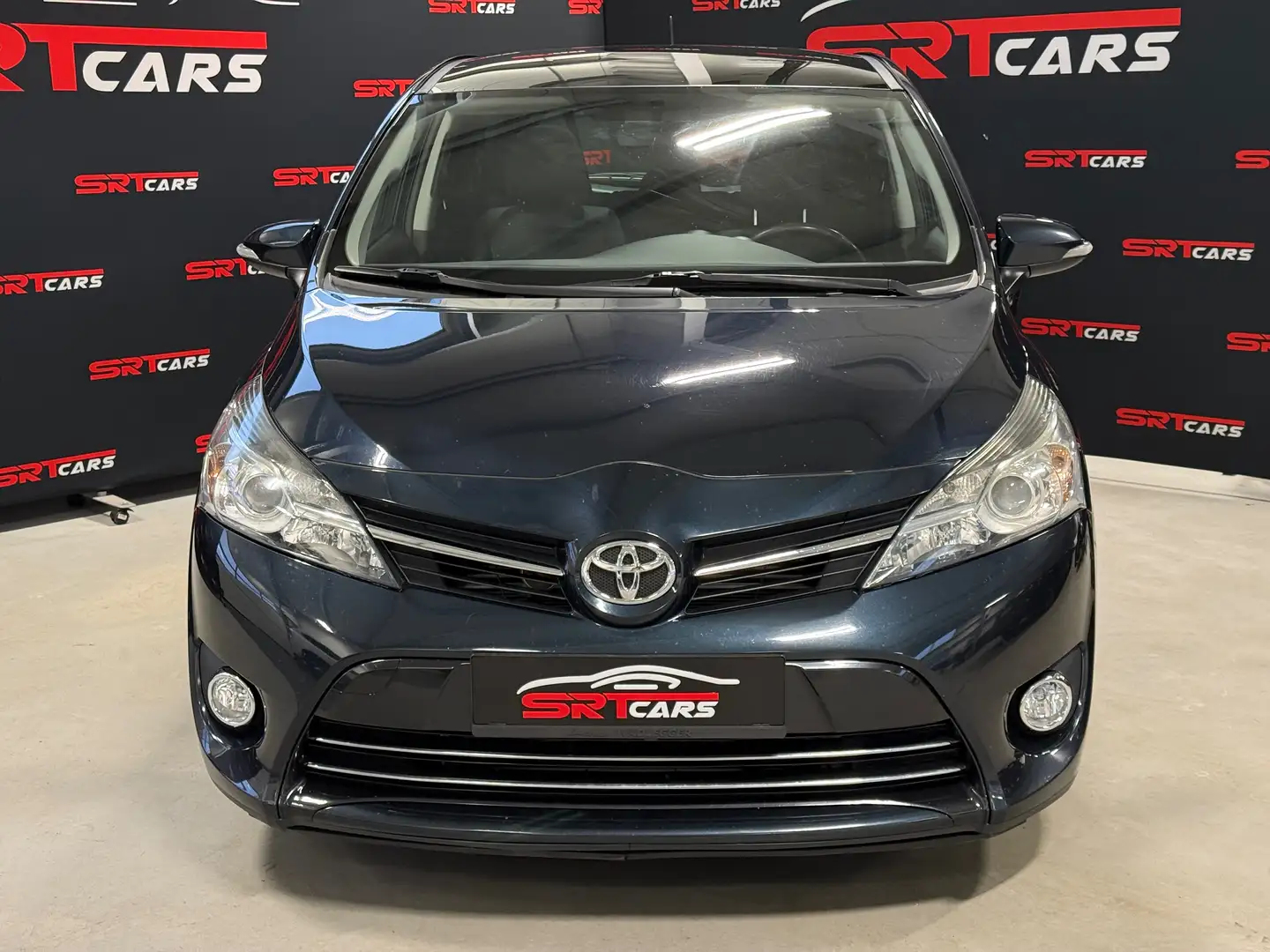 Toyota Verso 1,6 D-4D Active *Kamera*AHK*Panorama*8fach bereift Grau - 2