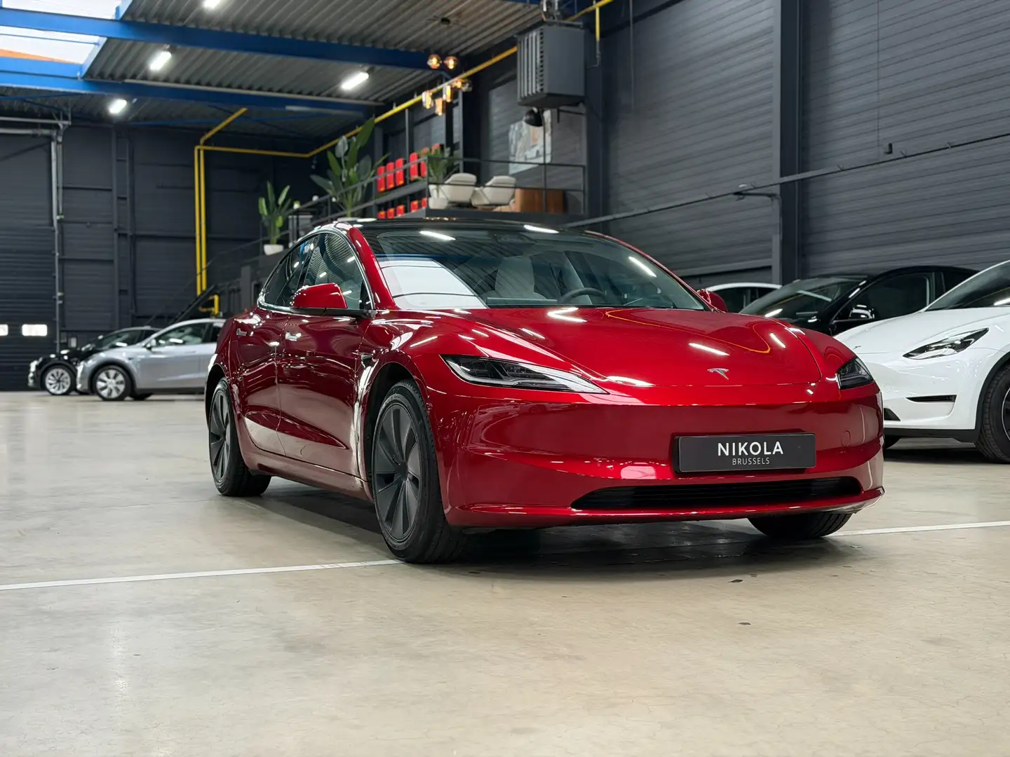 Tesla Model 3 PREMIUM - HIGHLAND - RED & WHITE - RWD Rouge - 2