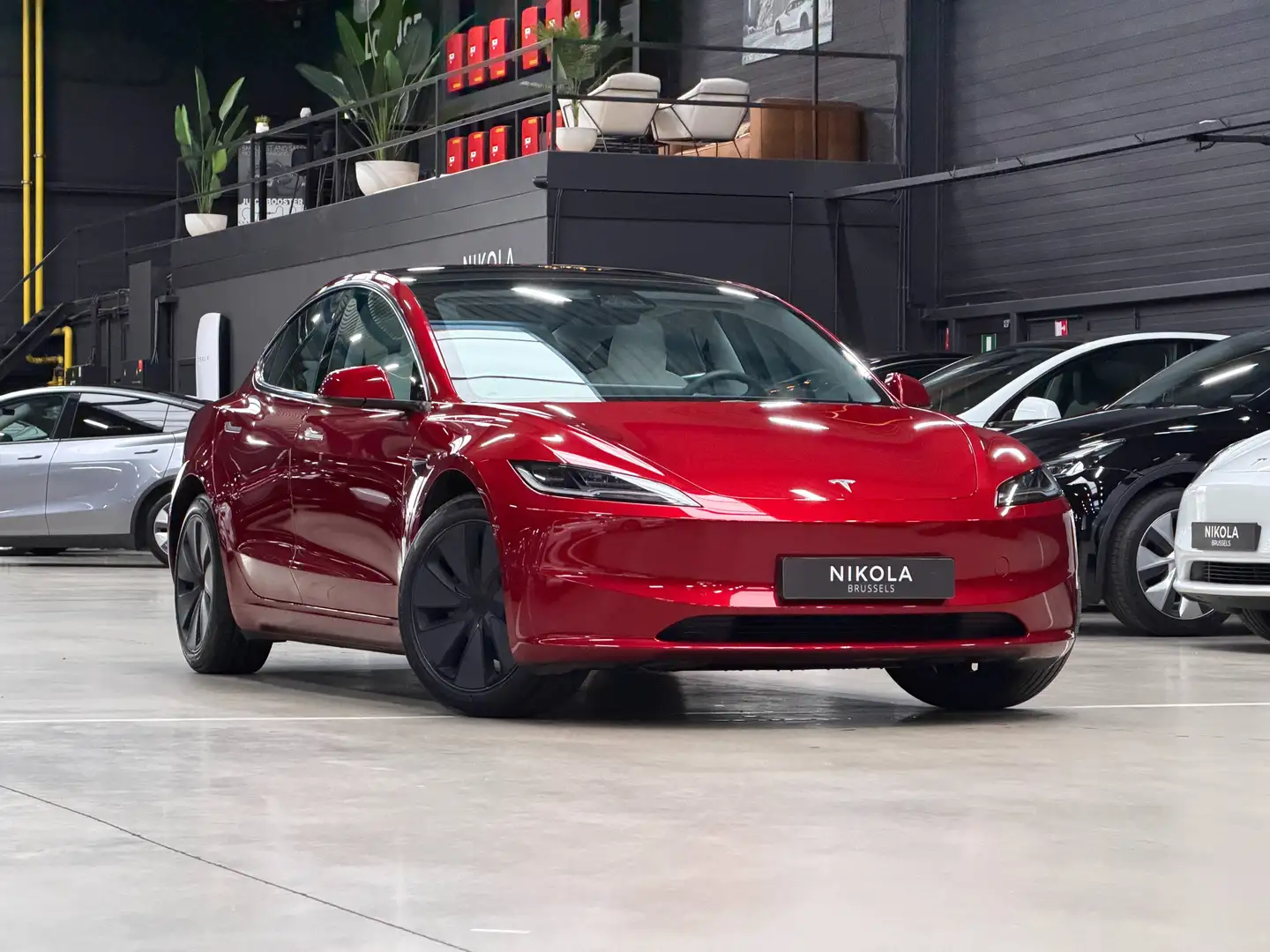 Tesla Model 3 PREMIUM - HIGHLAND - RED & WHITE - RWD Rouge - 1