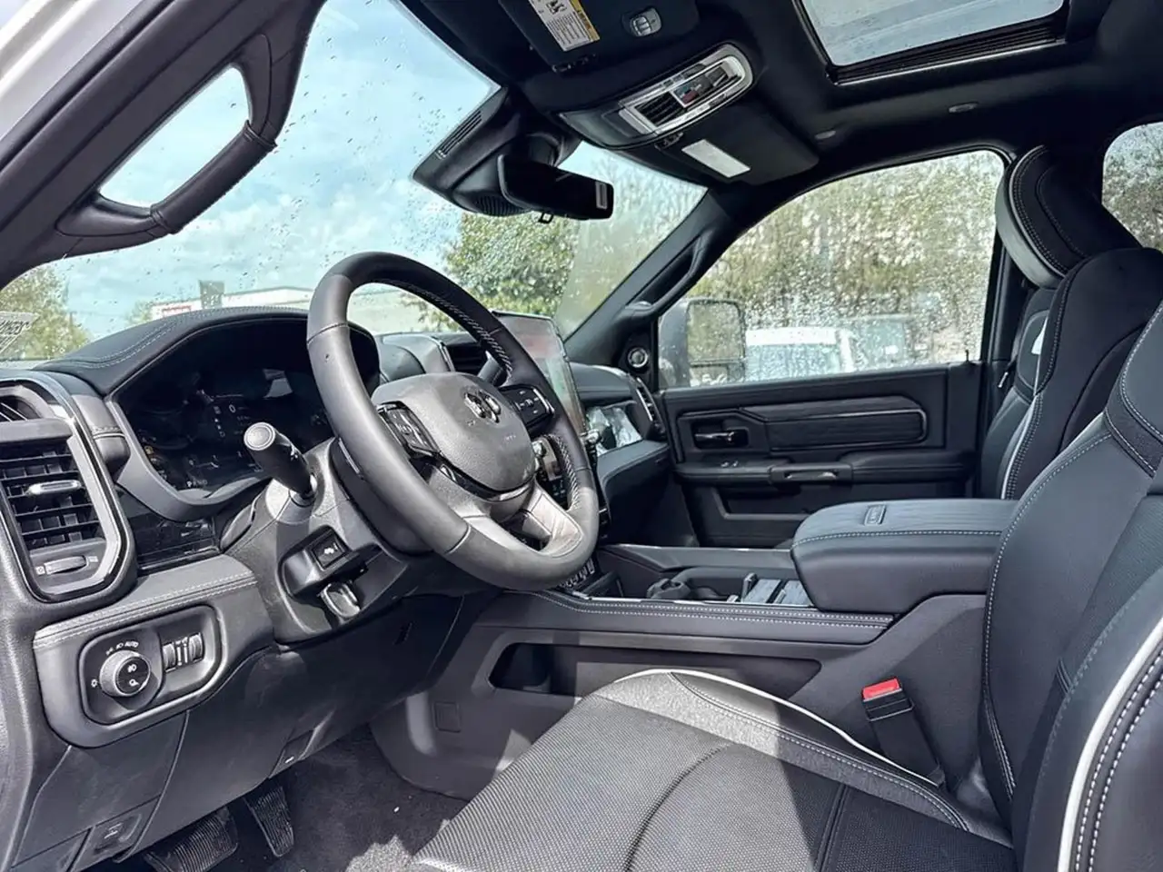 RAM 3500 снимка RAM 3500