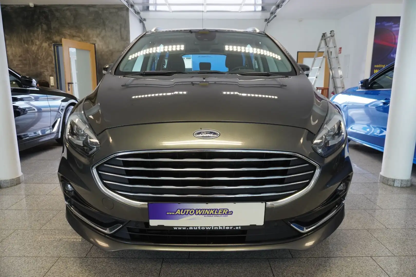 Ford Galaxy 2.5 Duratec (FHEV) Hybrid Vignale Virtual/Navi/LE Silber - 2
