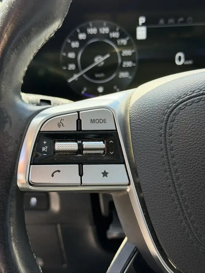 Kia Telluride снимка Kia Telluride