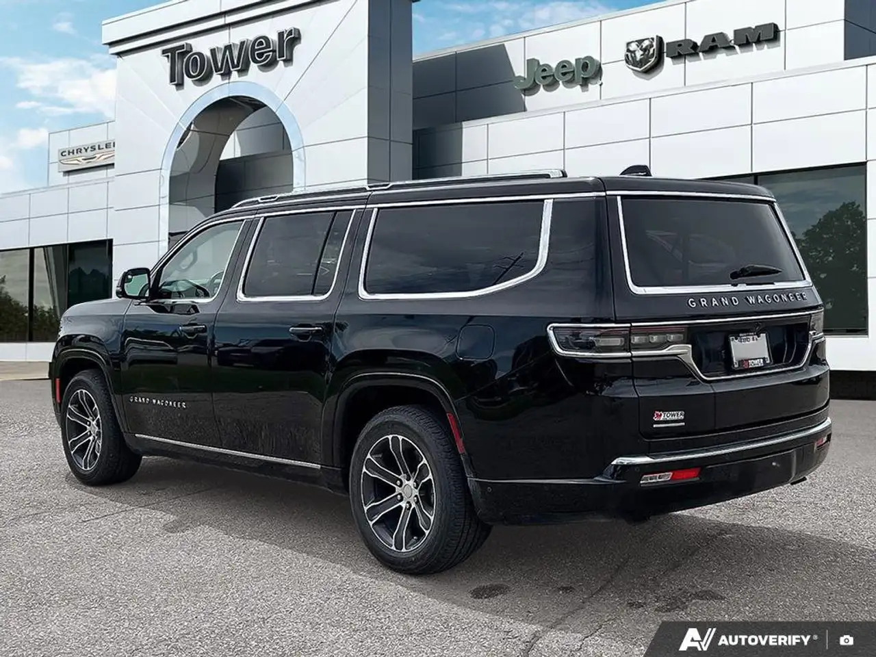 Jeep Grand Wagoneer fotografie Jeep Grand Wagoneer