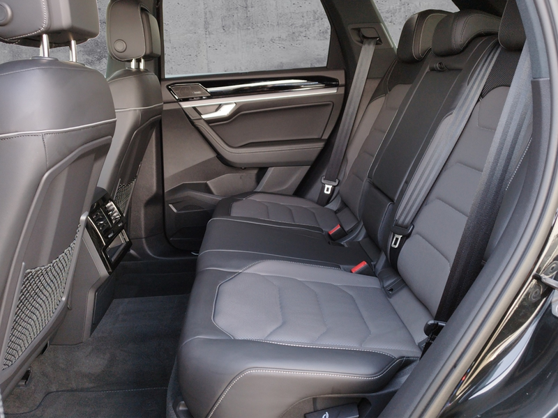 Volkswagen Touareg 3.0TDI 4M R-LINE AHK/STH/MATRIX/KEYLESS — photo 10