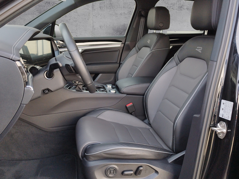 Volkswagen Touareg 3.0TDI 4M R-LINE AHK/STH/MATRIX/KEYLESS — photo 5
