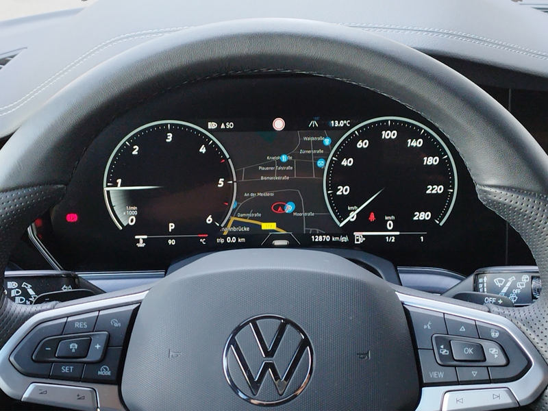 Volkswagen Touareg 3.0TDI 4M R-LINE AHK/STH/MATRIX/KEYLESS — photo 14