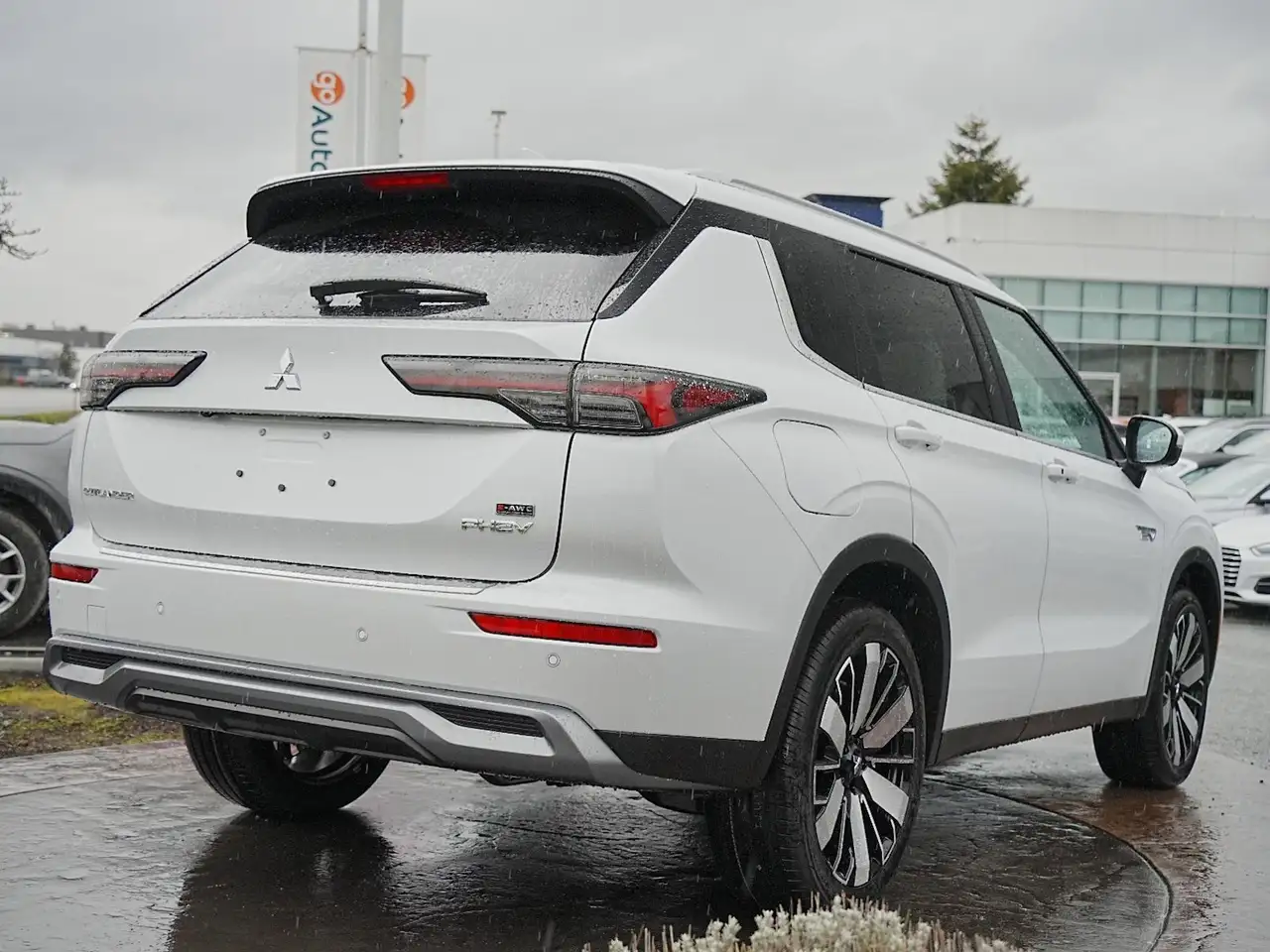 Mitsubishi Outlander снимка Mitsubishi Outlander