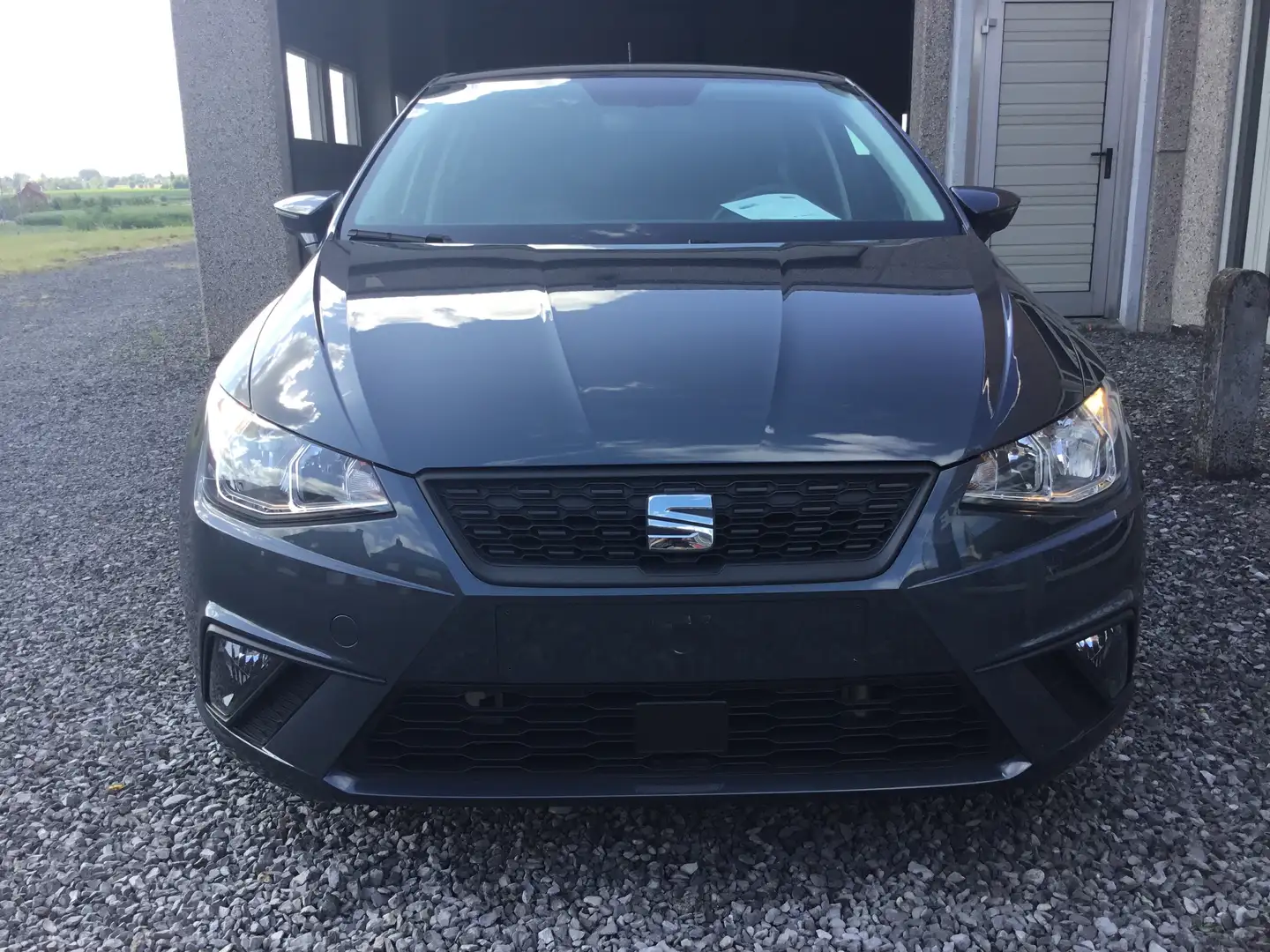 SEAT Ibiza 1.0 TSI 81KW  AUTOMAAT , NAVI , APP , LED , PARK Grijs - 2