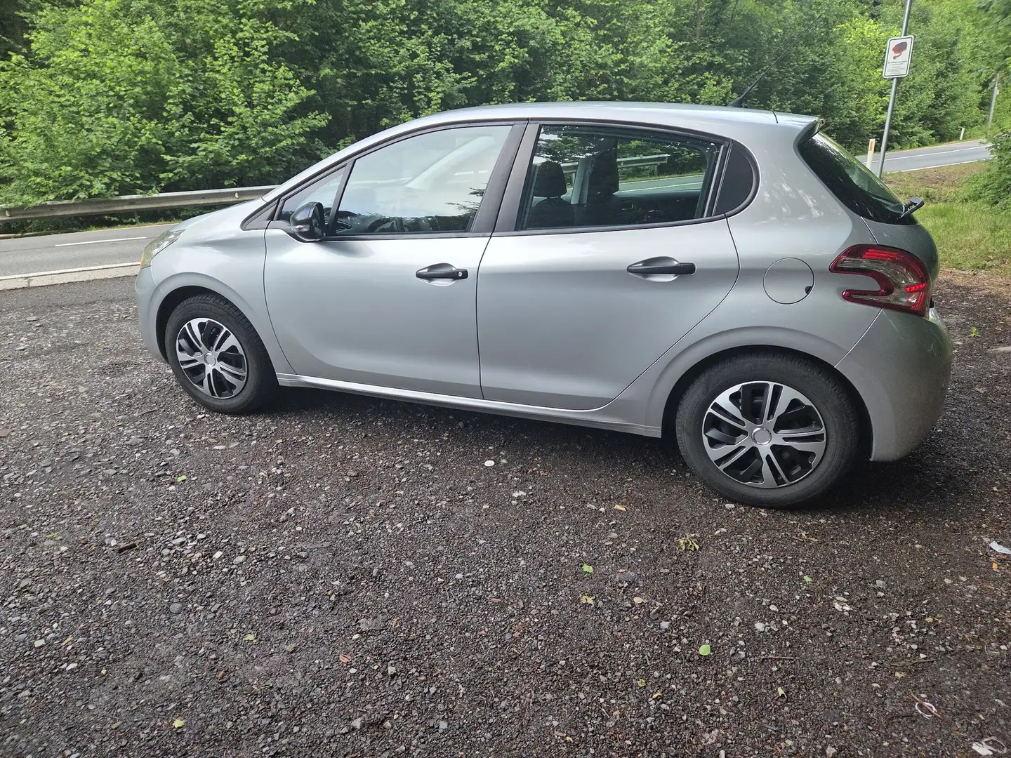 Peugeot 208 1.0i essence EURO5 - 2