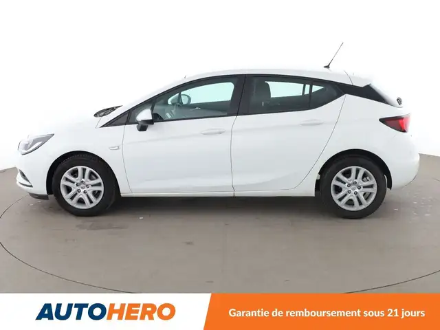 Opel Astra view 3