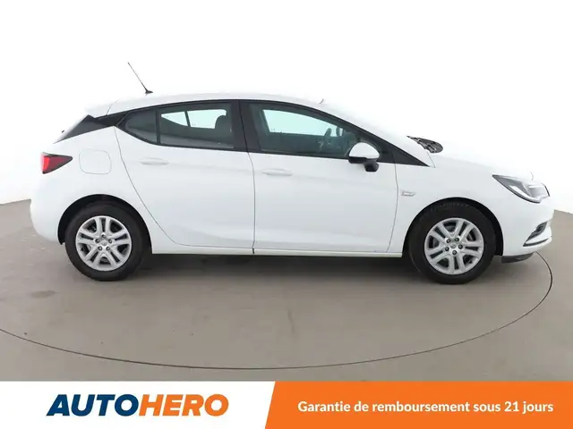 Opel Astra view 7