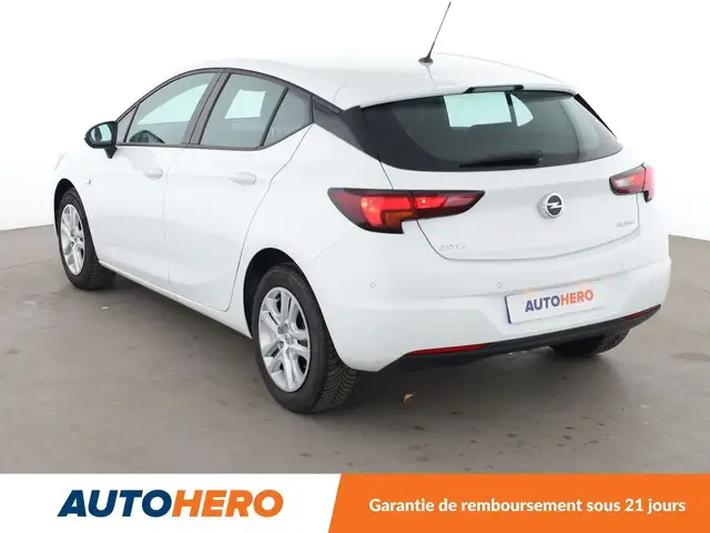 Opel Astra view 4