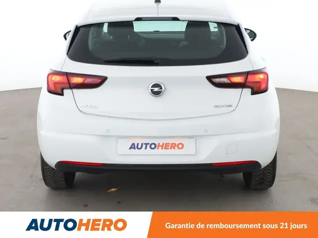 Opel Astra view 5