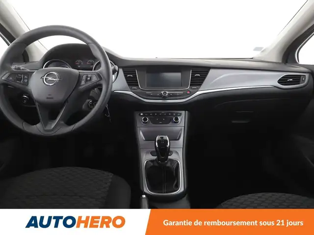 Opel Astra view 12