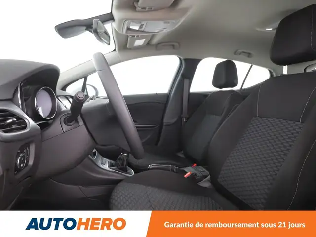 Opel Astra view 10