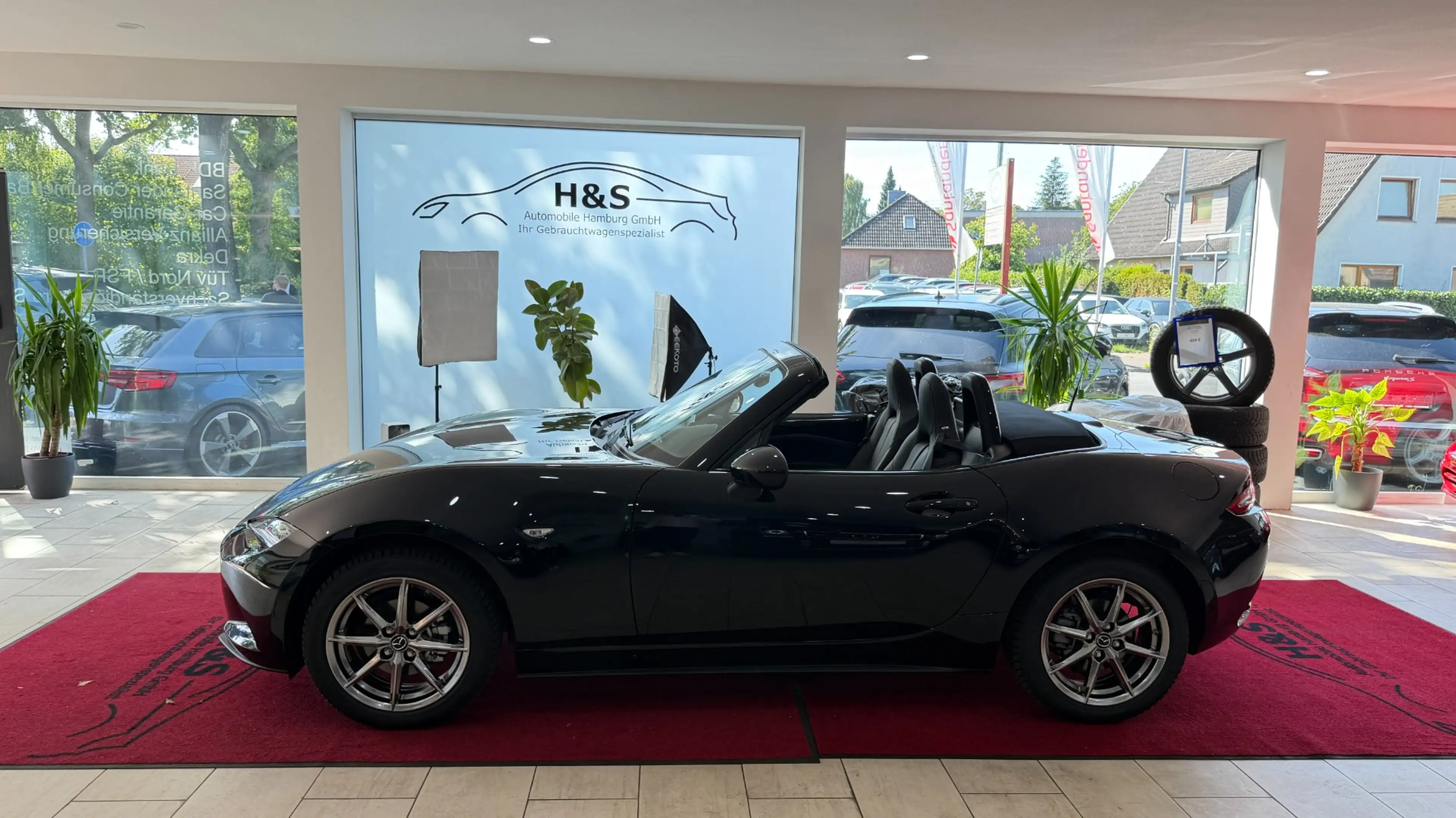 Mazda MX-5 Exclusive-Line — photo 2