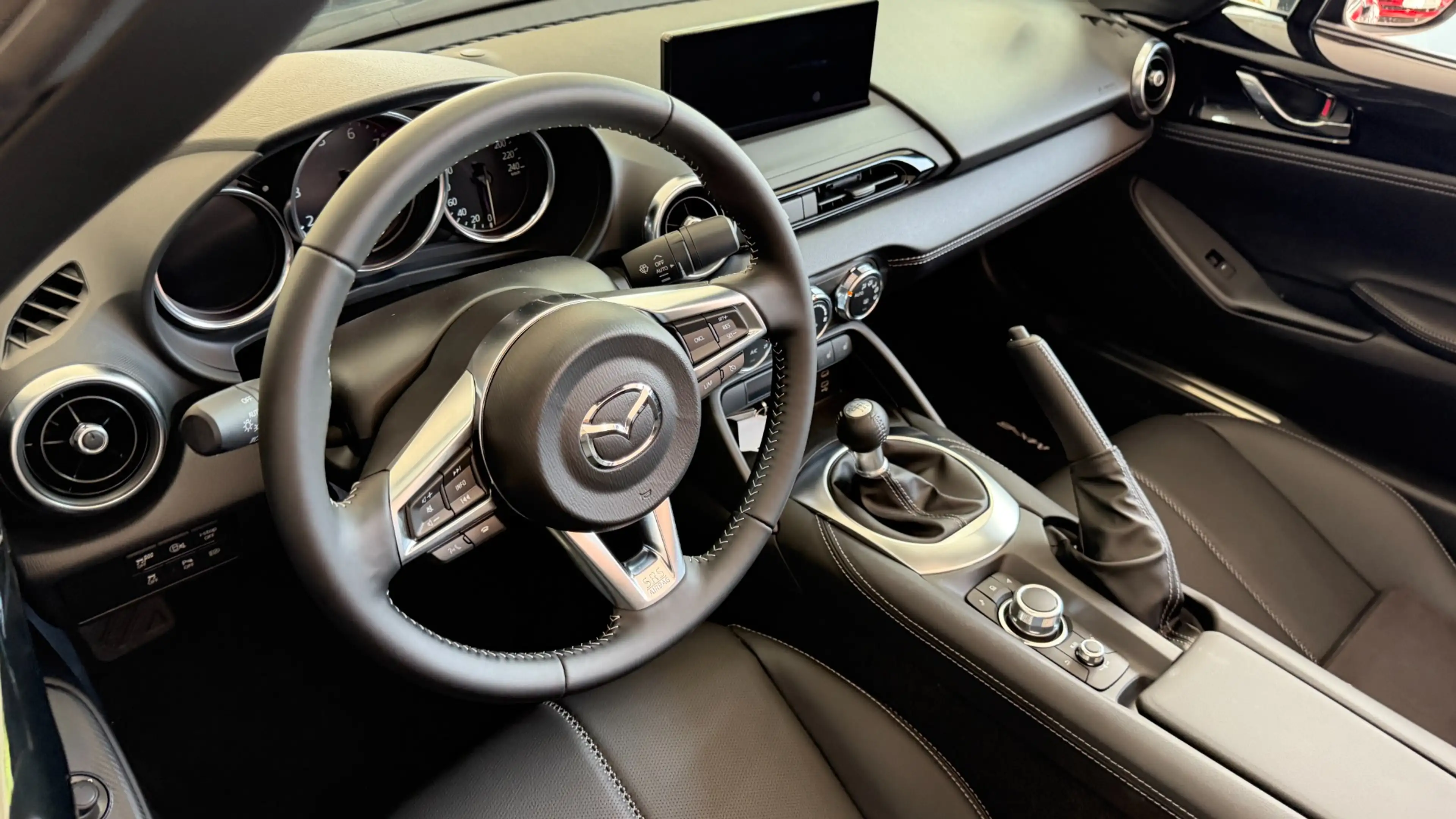 Mazda MX-5 Exclusive-Line — photo 9
