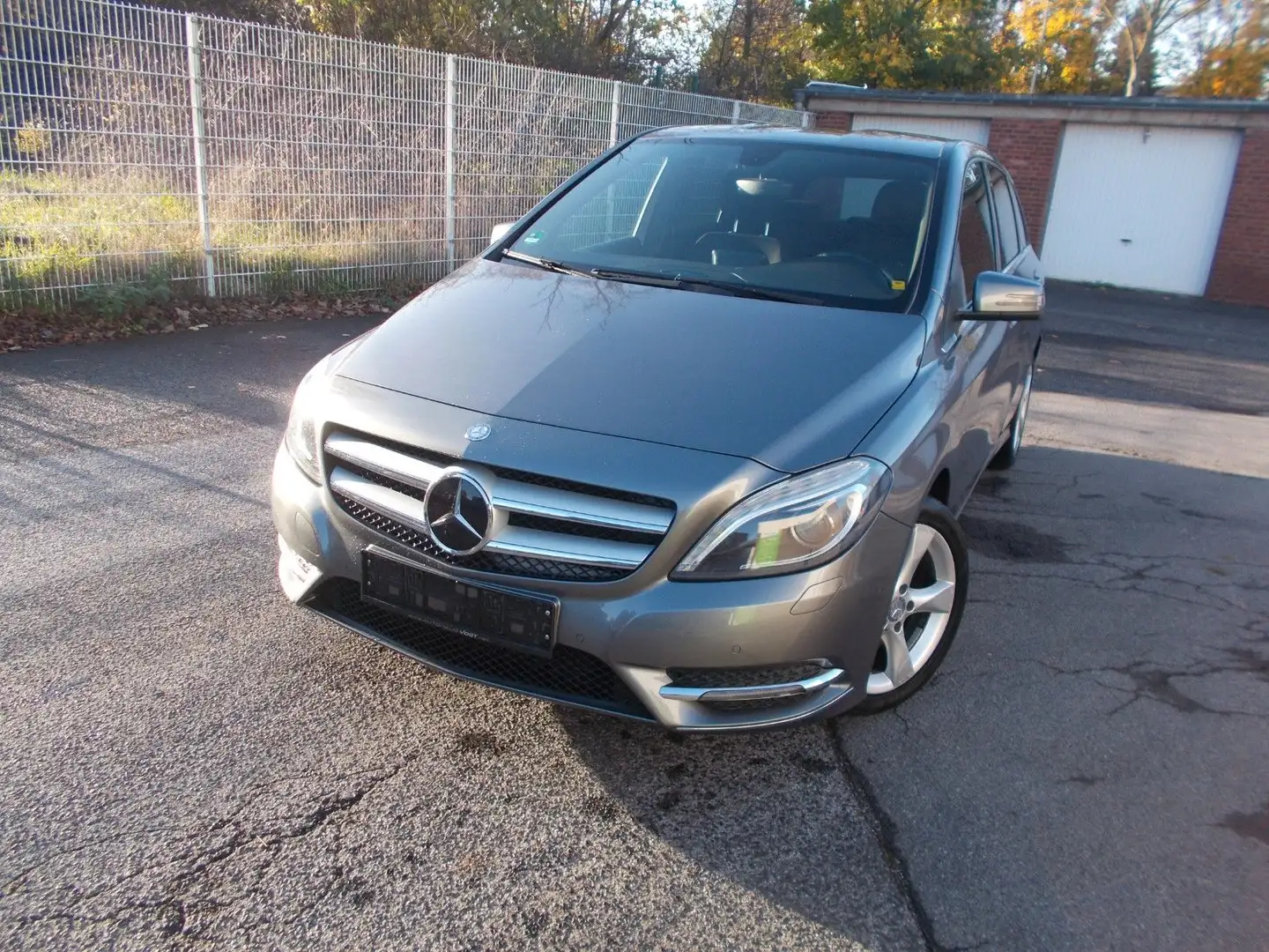 Mercedes-Benz B 180 B B 180 CDI / d-Klima-SH-Alu Felgen Grau - 1