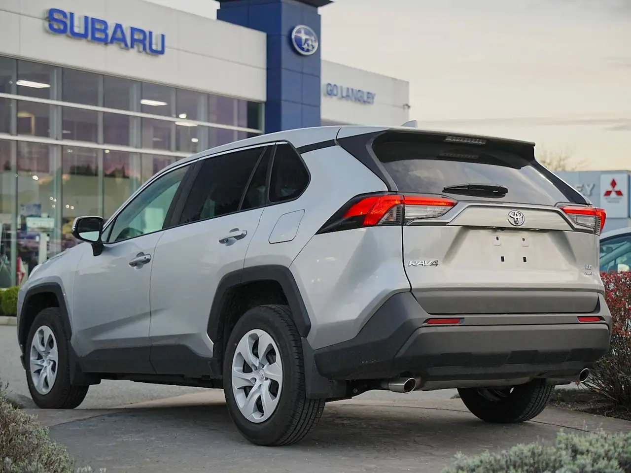 Toyota RAV 4 снимка Toyota RAV 4