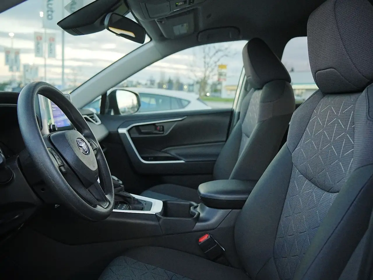 Toyota RAV 4 снимка Toyota RAV 4