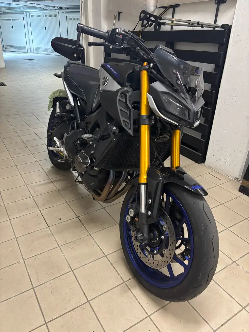 Yamaha MT-09 SP Azul - 1