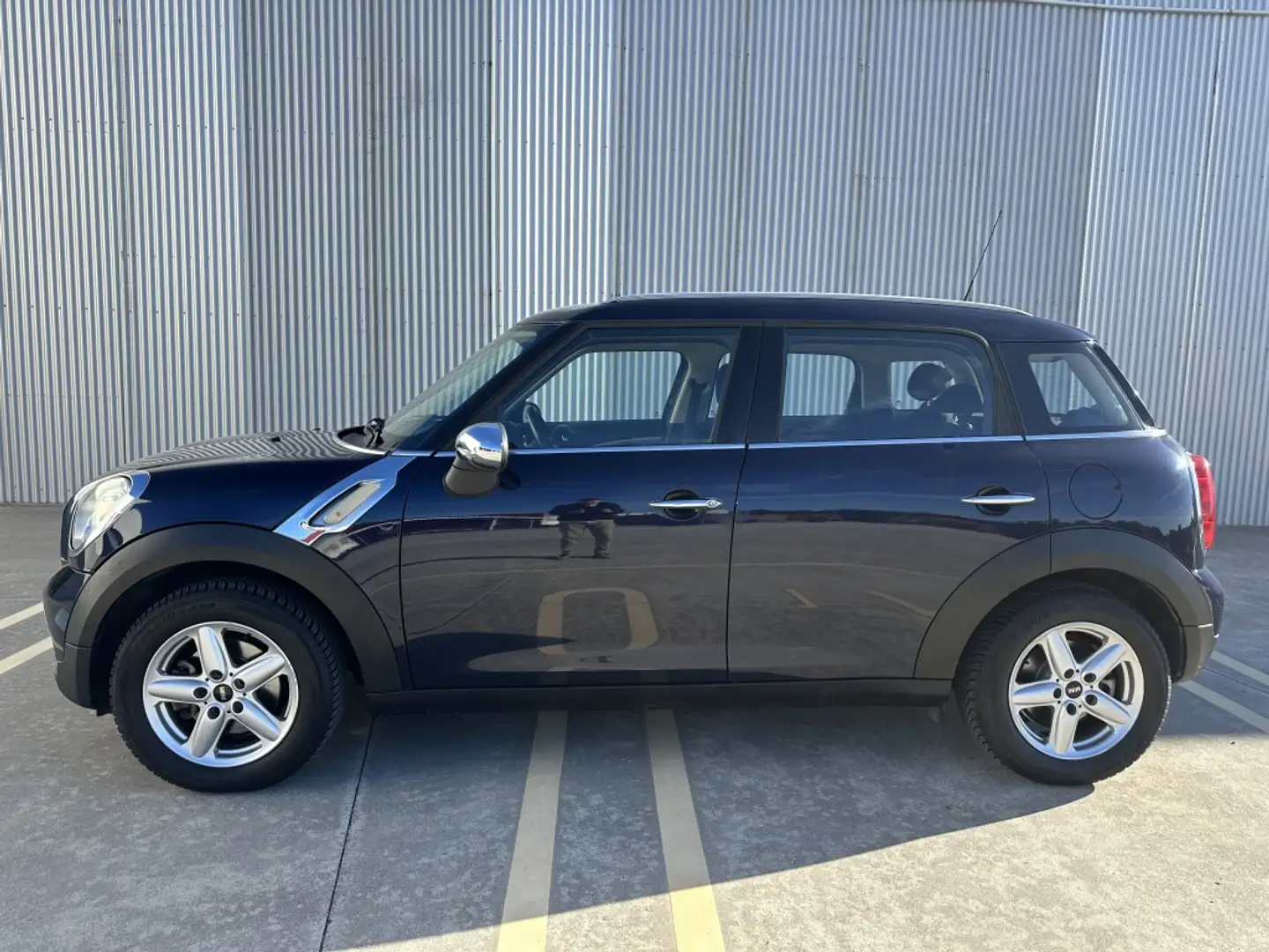 MINI One Countryman Bleu - 2