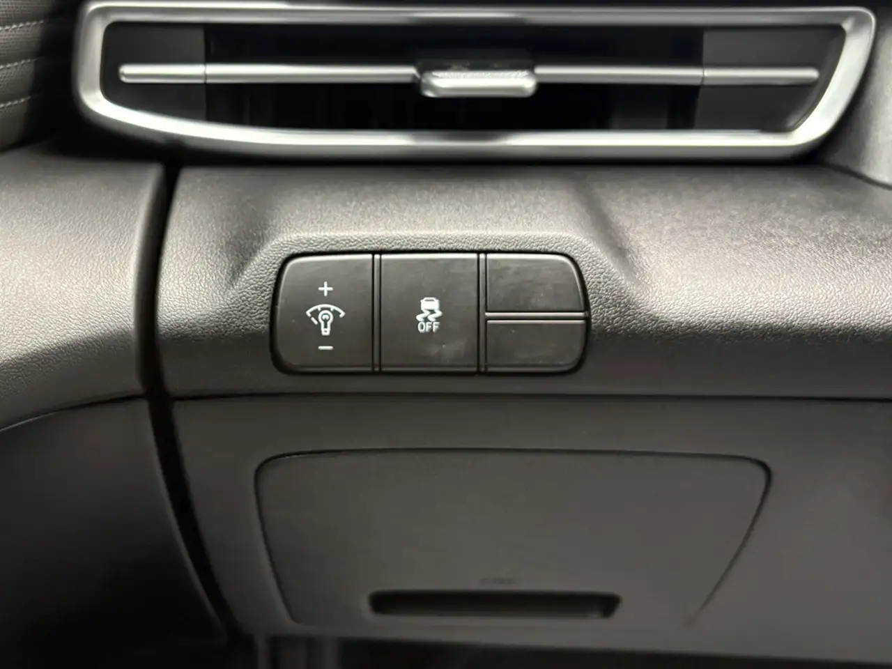 Hyundai ELANTRA снимка Hyundai ELANTRA