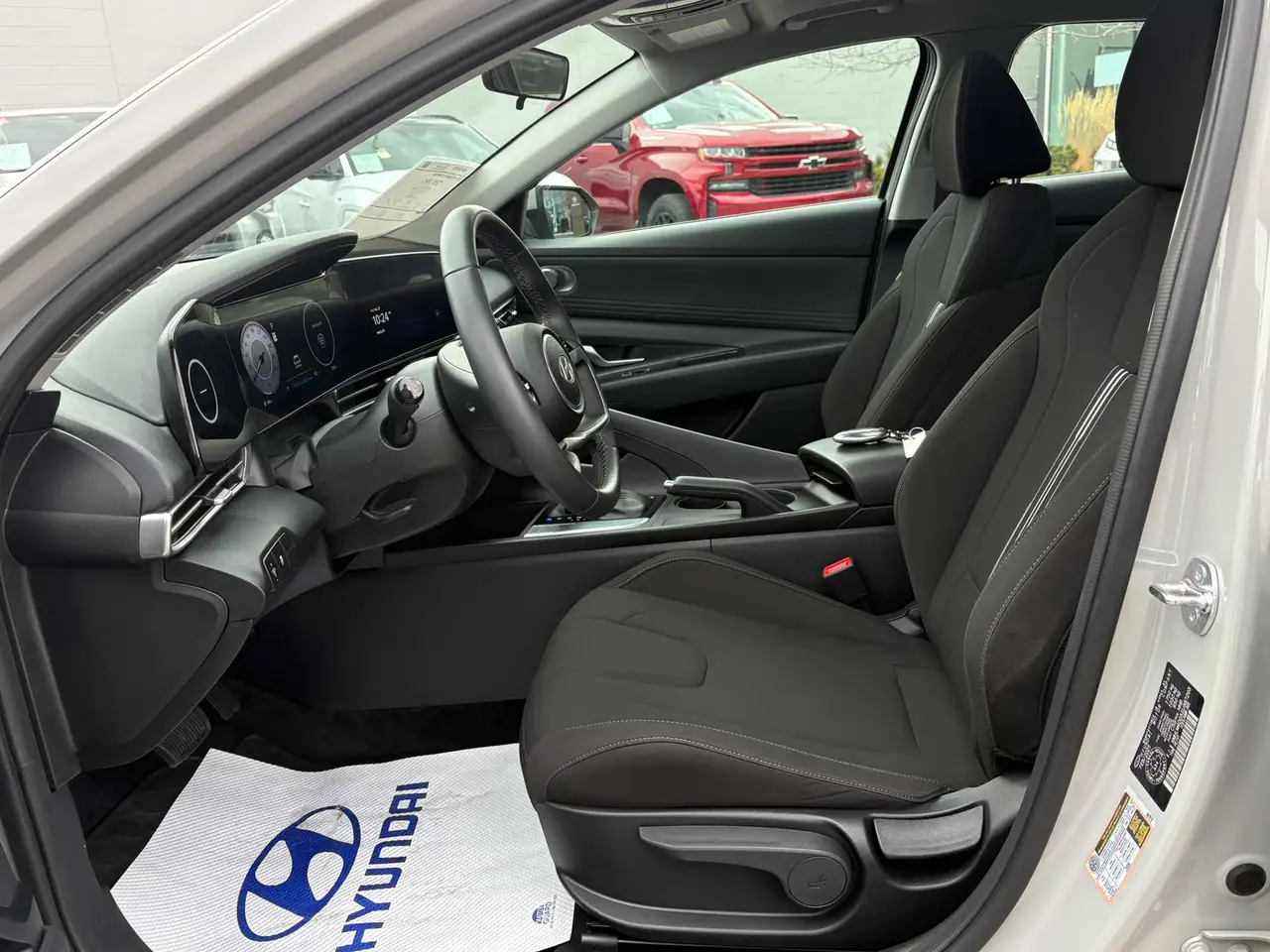 Hyundai ELANTRA снимка Hyundai ELANTRA