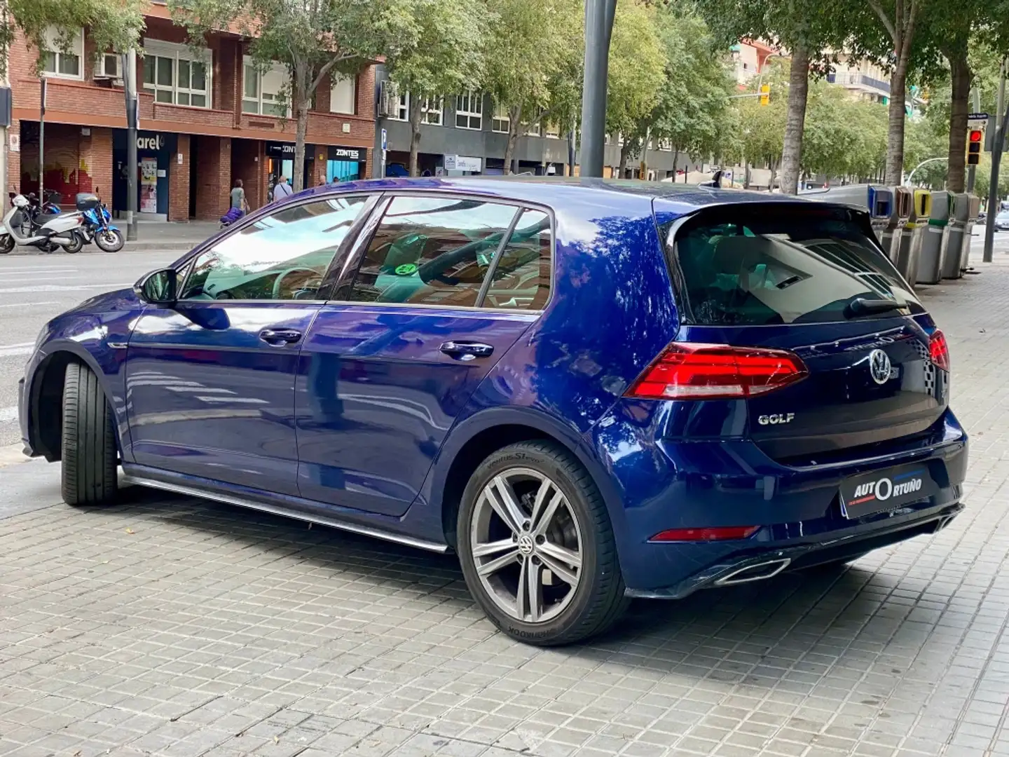 Volkswagen Golf 1.6TDI Sport DSG7 85kW Blau - 2