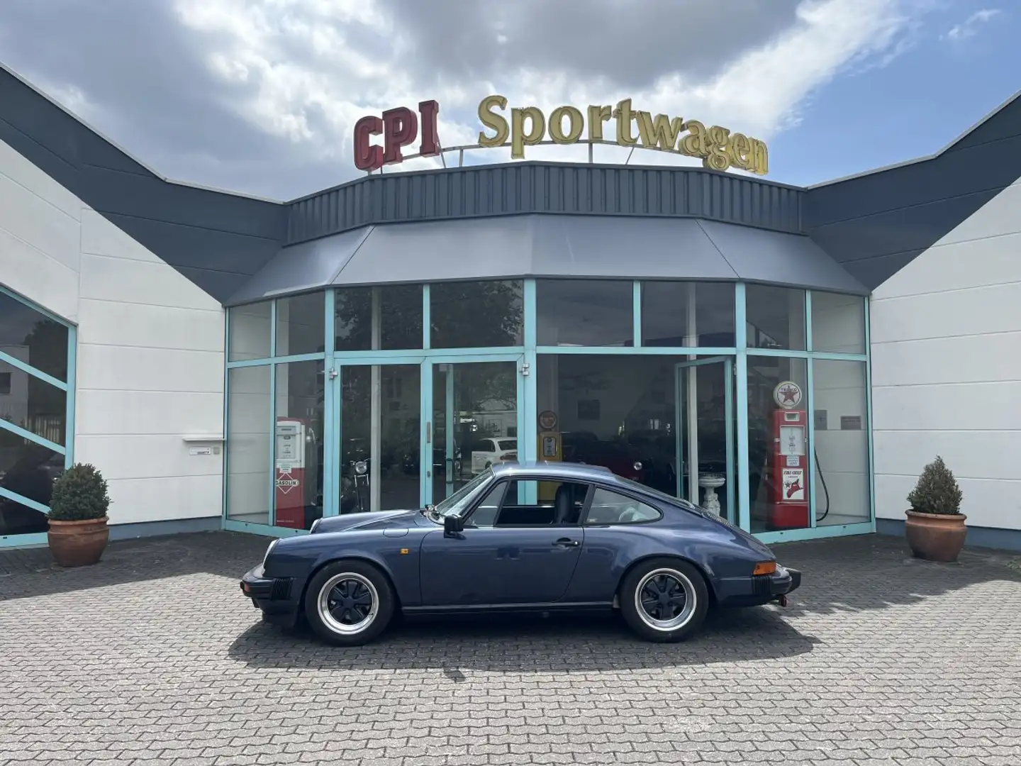 Porsche 911 Carrera 3.2 deutsch im Topzustand Blau - 1