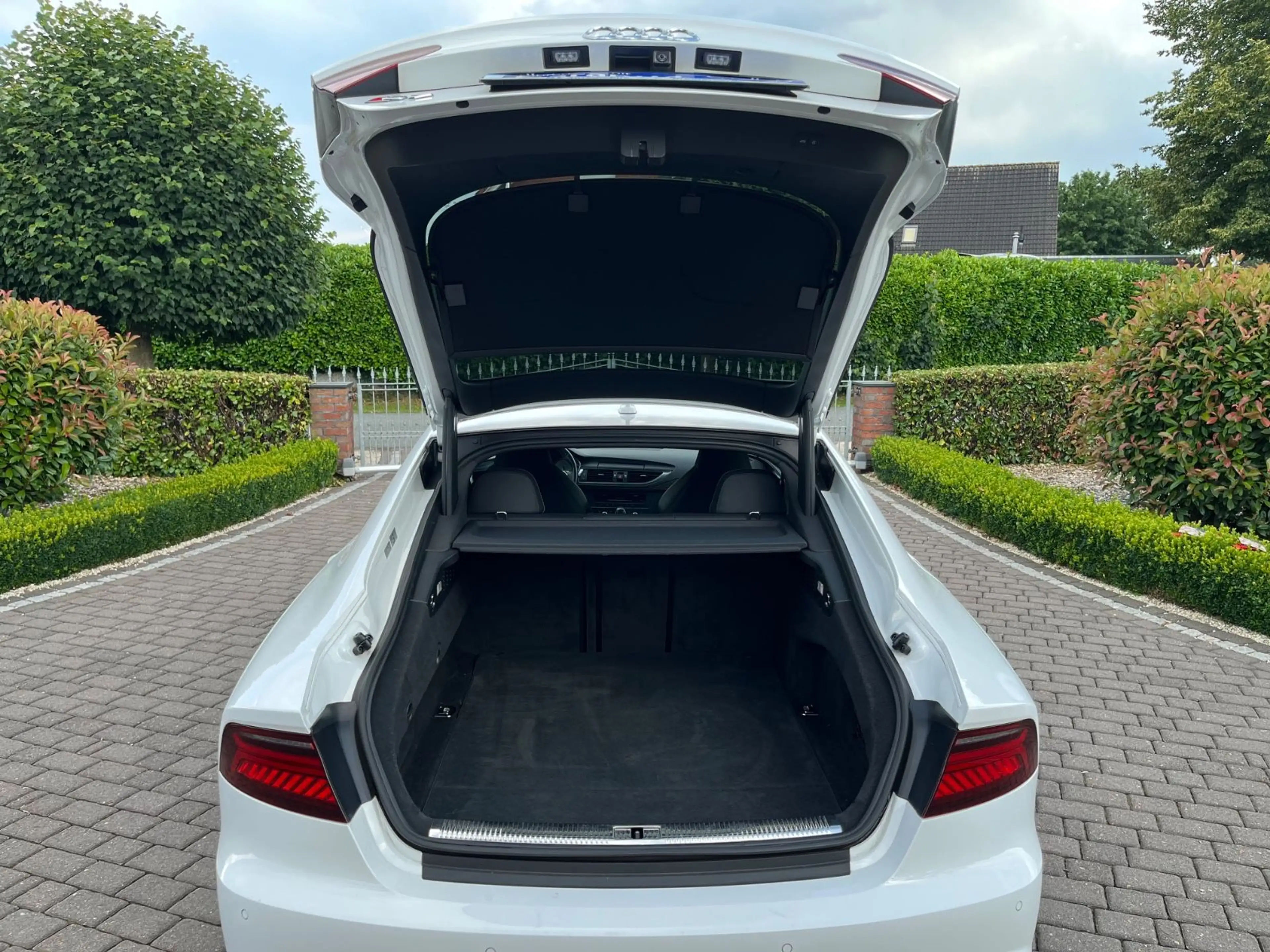 Audi S7 4.0 TFSI quat.(21"+Stand+Luft+LED+Raute+AHK) — photo 13