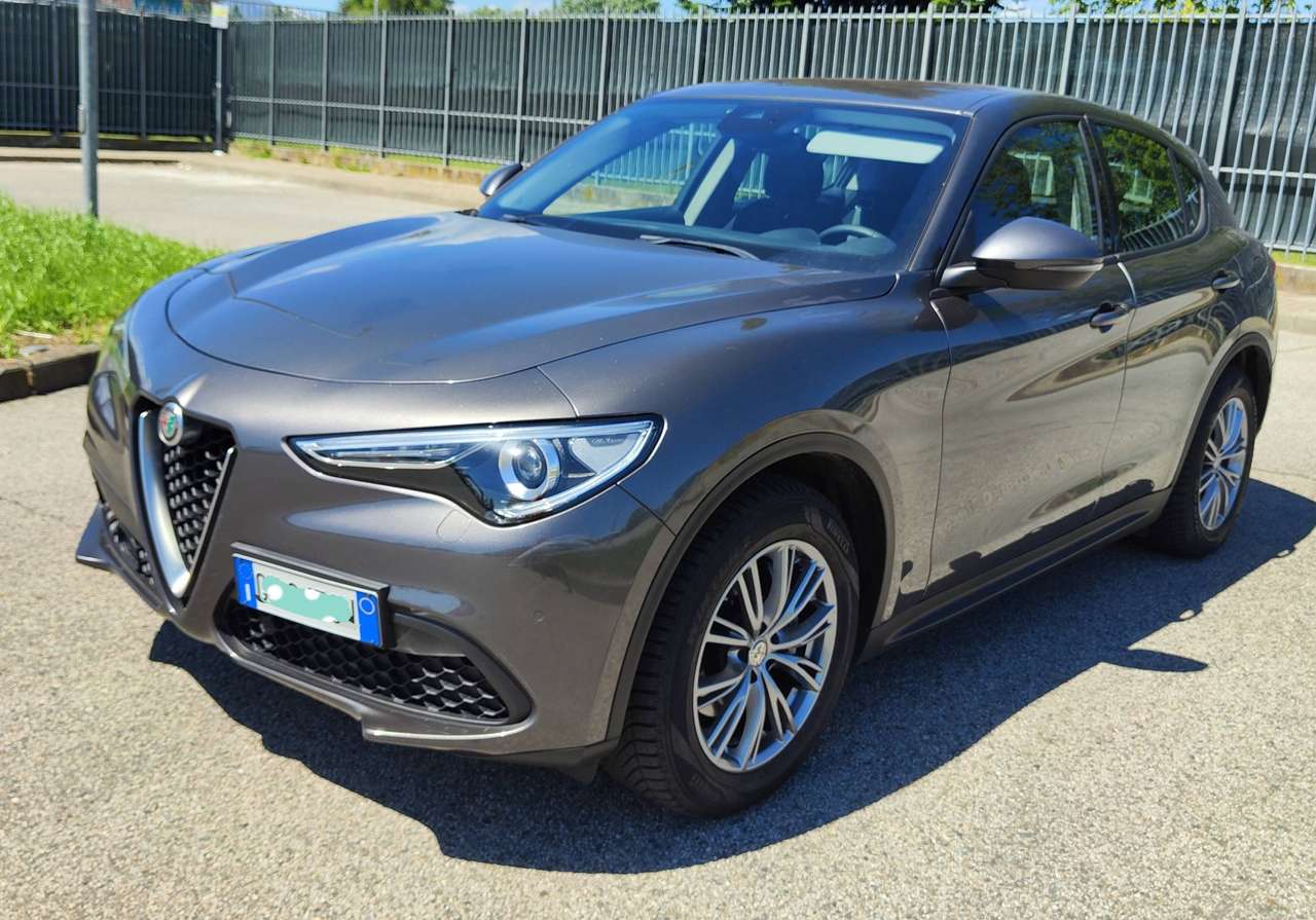 Alfa Romeo Stelvio Stelvio 2.2 t Business rwd 160cv auto