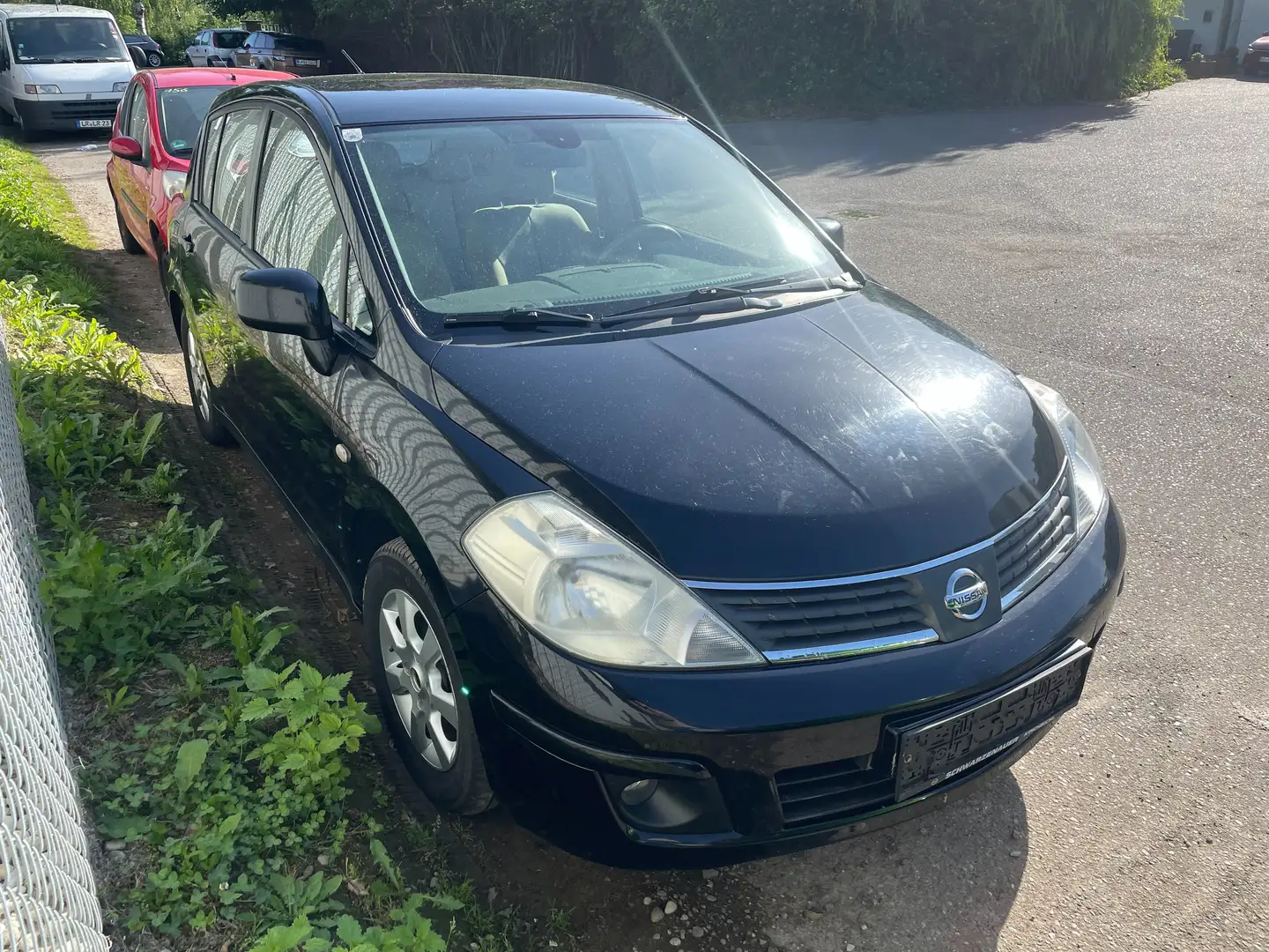 Nissan Tiida Acenta Schwarz - 2