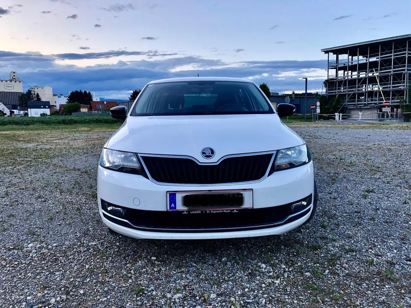 Skoda Rapid/Spaceback Style Weiß - 2