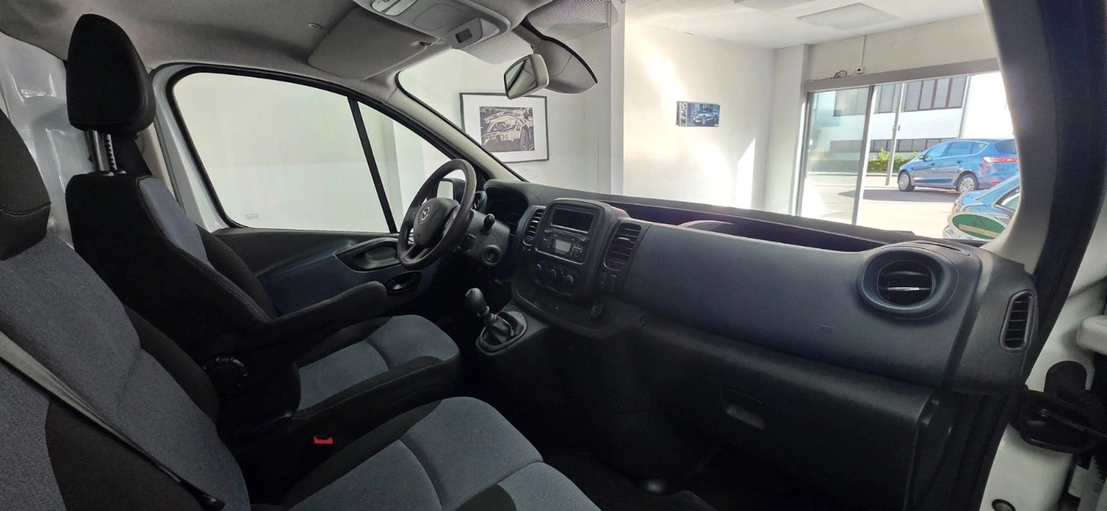 Opel Vivaro B Kasten L1H1 Klima PDC AHK TÜV 10/2028 — photo 10