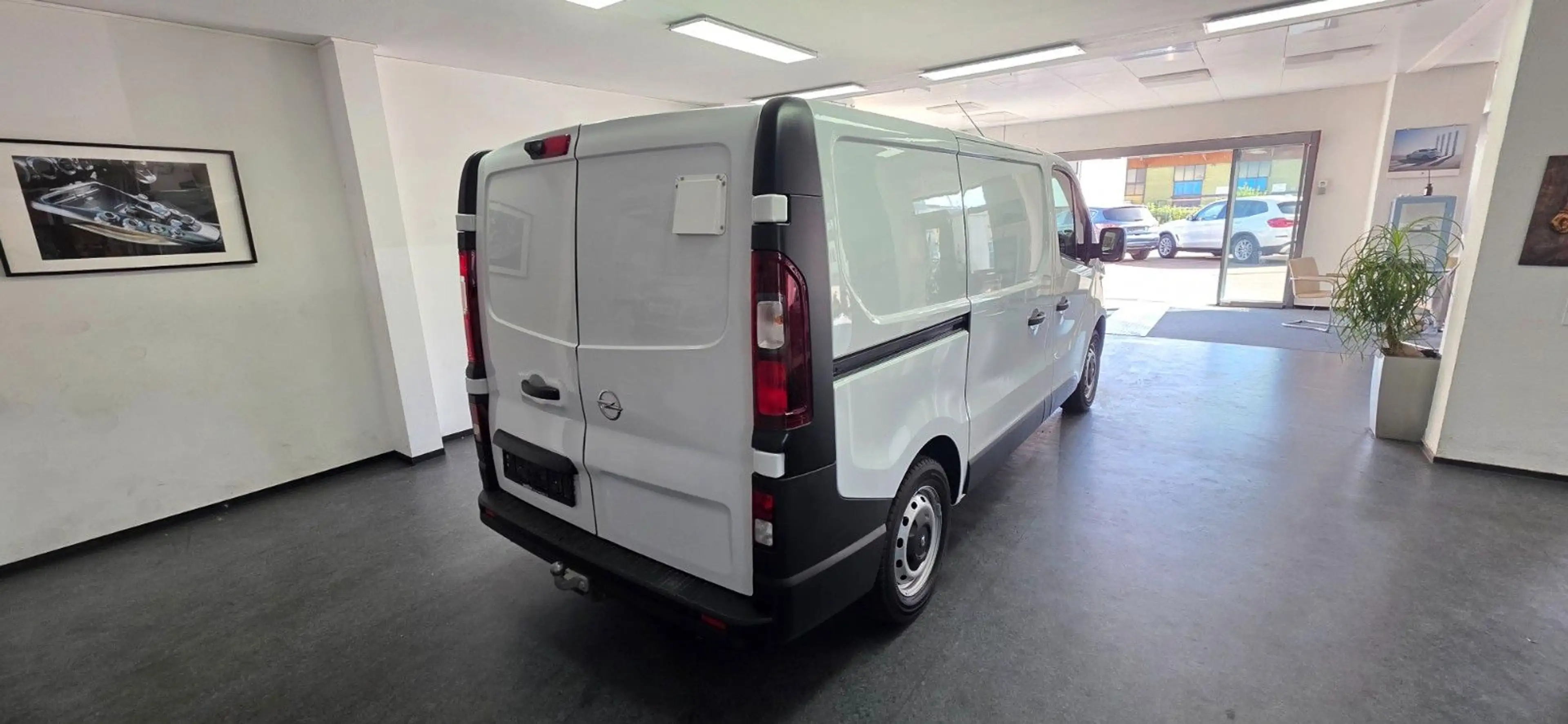 Opel Vivaro B Kasten L1H1 Klima PDC AHK TÜV 10/2028 — photo 6