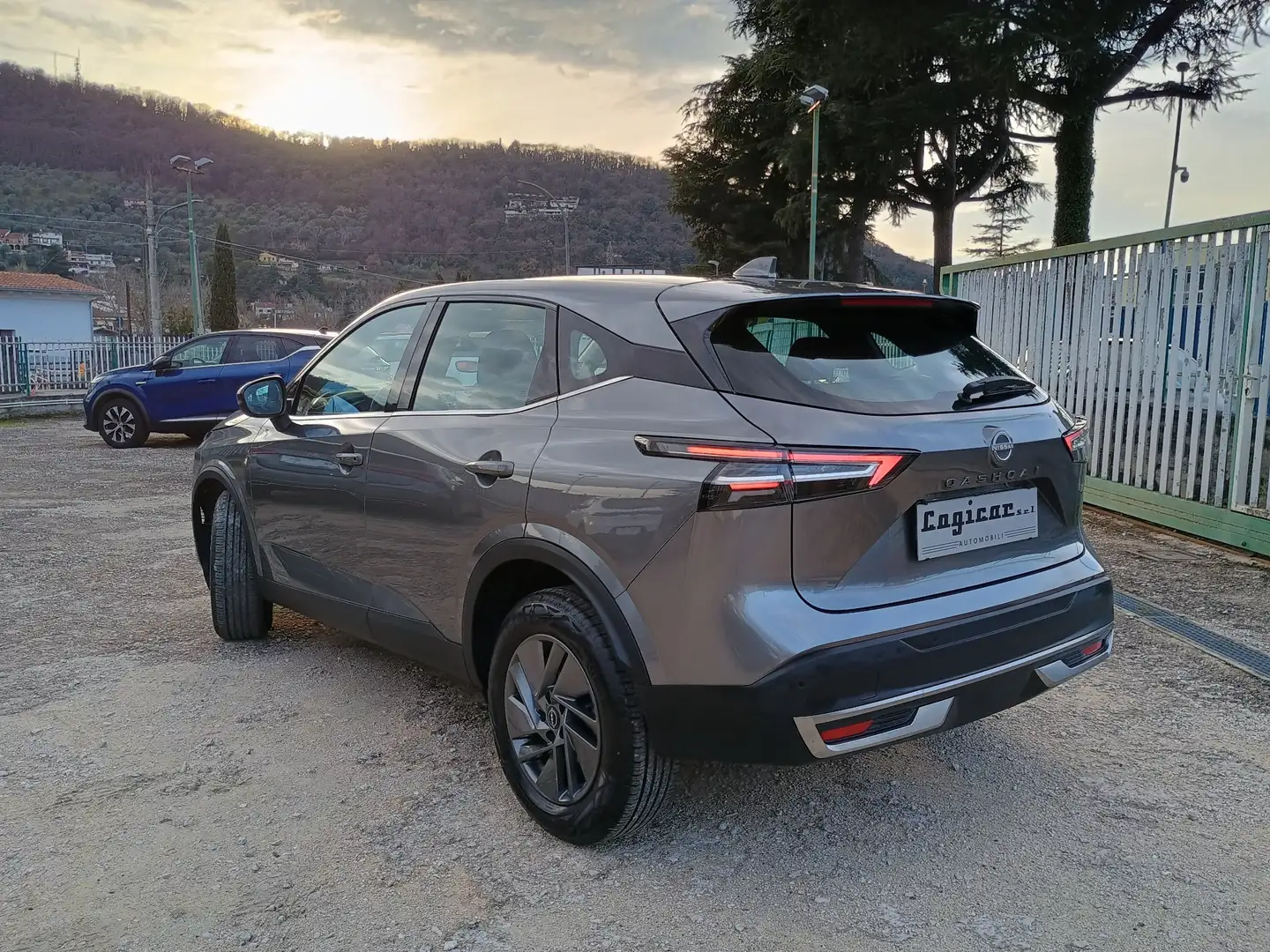 Nissan Qashqai 1.3 mhev Acenta 2wd 140cv Grigio - 2