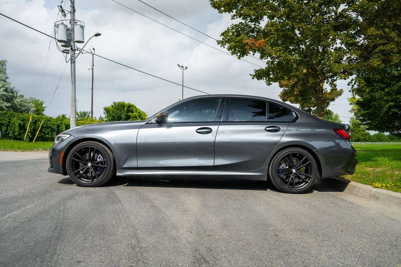 2022 BMW 3 Series 330i xDrive M Sport Package / — снимка 1